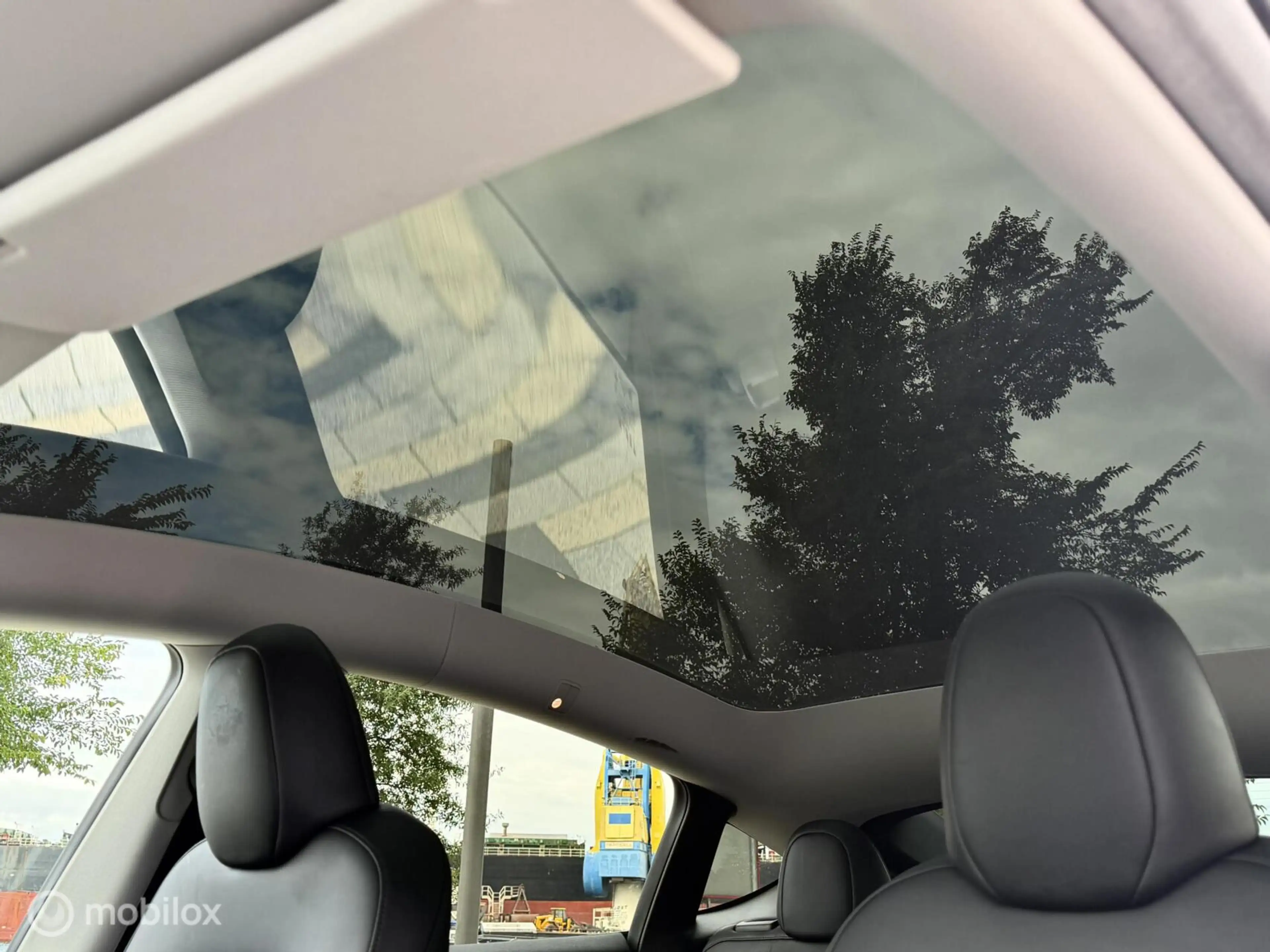 Tesla Model Y Long Range AWD 75 kWh |Autopilot — photo 17