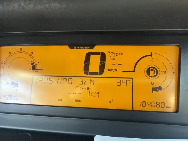Citroen Grand C4 Picasso view 8