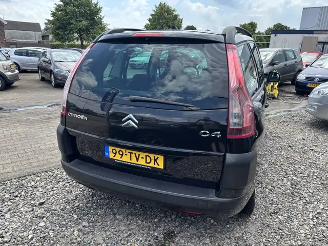 Citroen Grand C4 Picasso view 2
