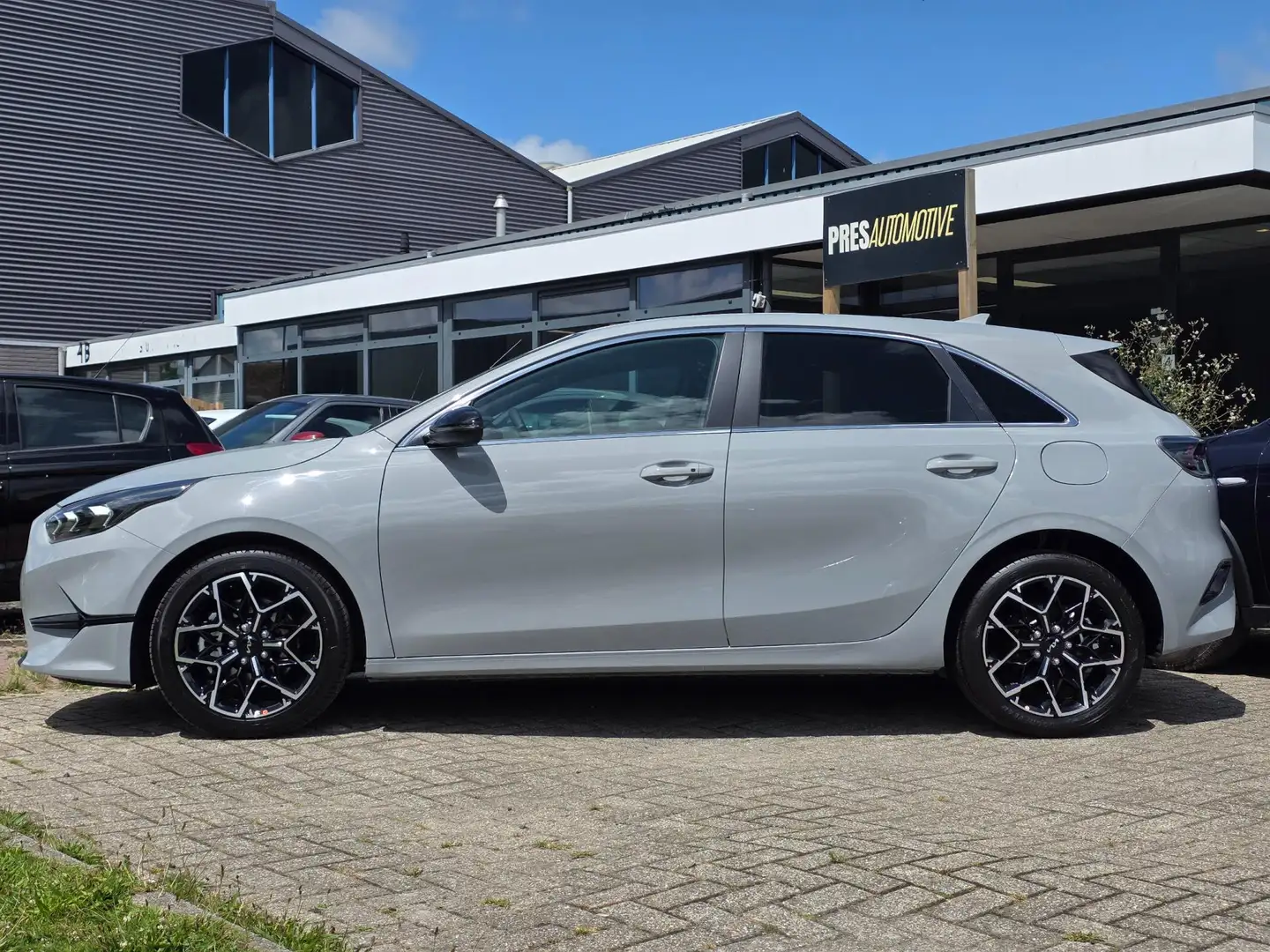 Kia Ceed / cee'd 1.0 T-GDi ComfortLine |KEYLESS|CLIMA|CRUISE|NAVI Grijs - 2