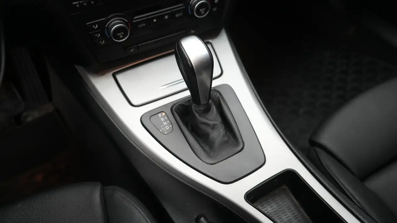 BMW 3 Series photo BMW 3 Series