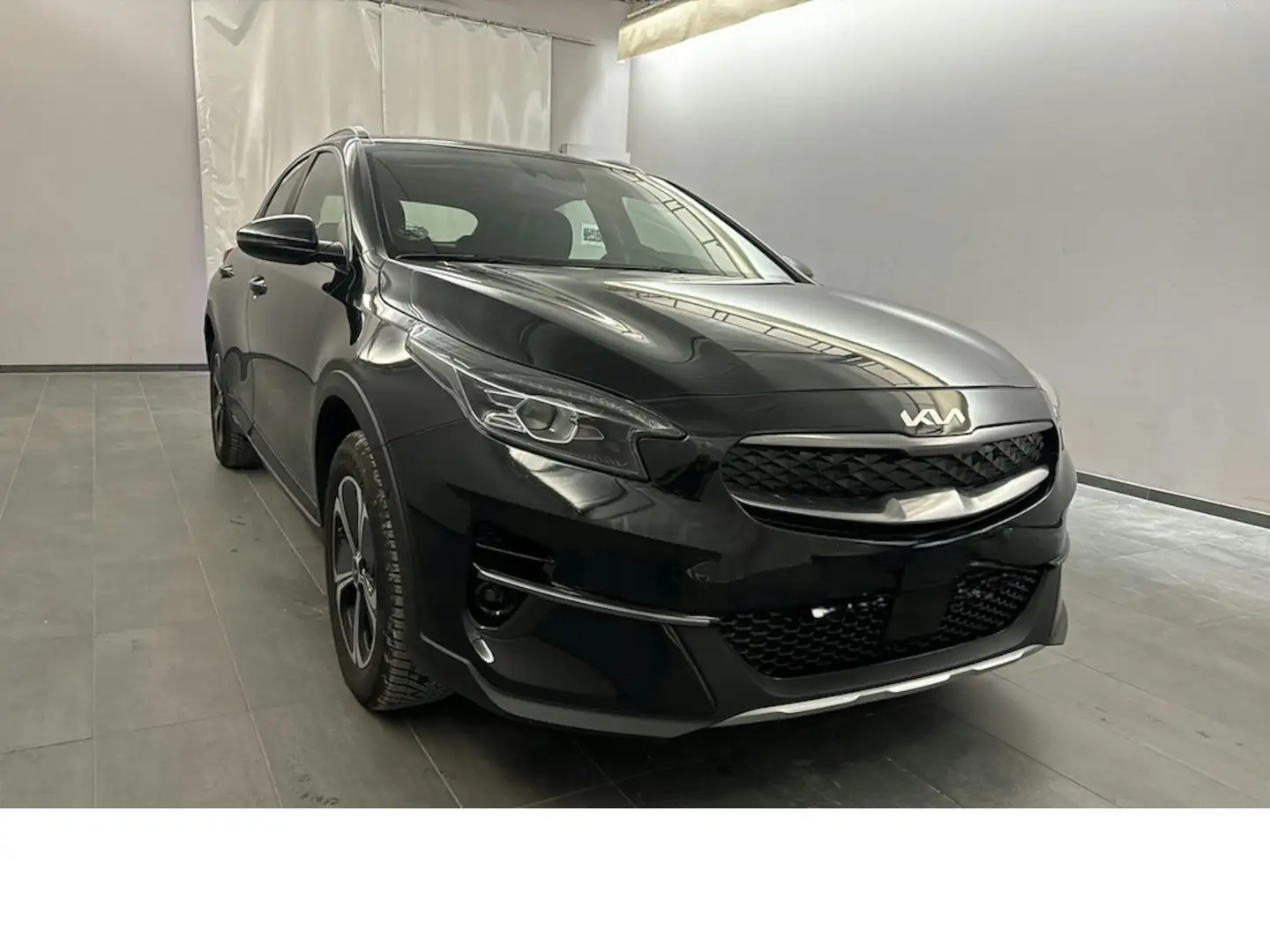Kia XCeed 1.6 Spirit Plug-in Hybrid Automatik Technik Paket Schwarz - 2