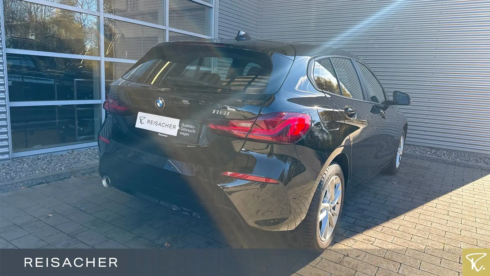 BMW 118 i LED Navi Tempo 16" Schwarz - 2