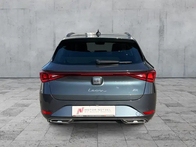 Seat Leon view 5