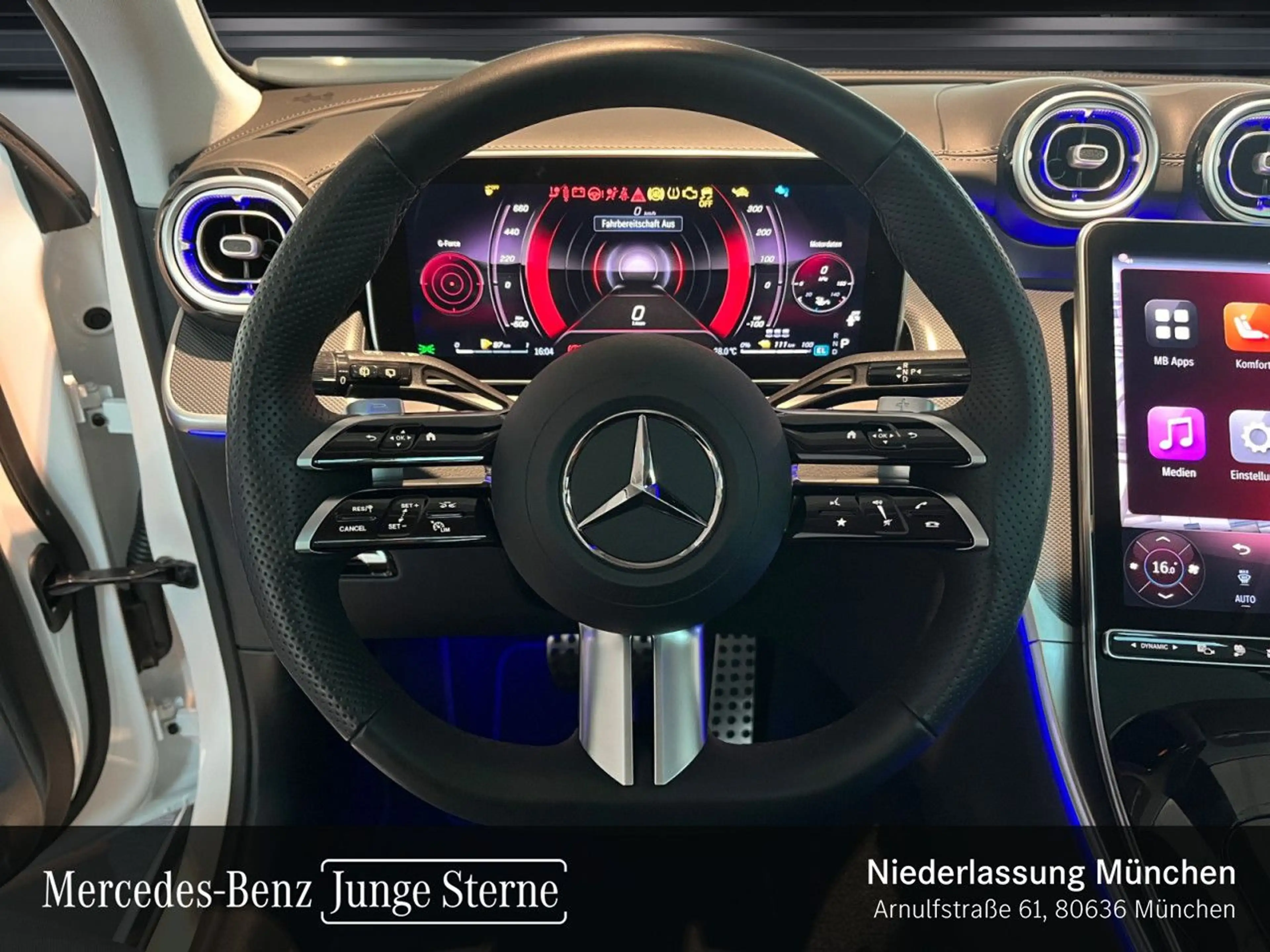 Mercedes-Benz GLC 400 e 4M AMG+NIGHT+PANO+360+AHK+LED+TOTW+9G — photo 10