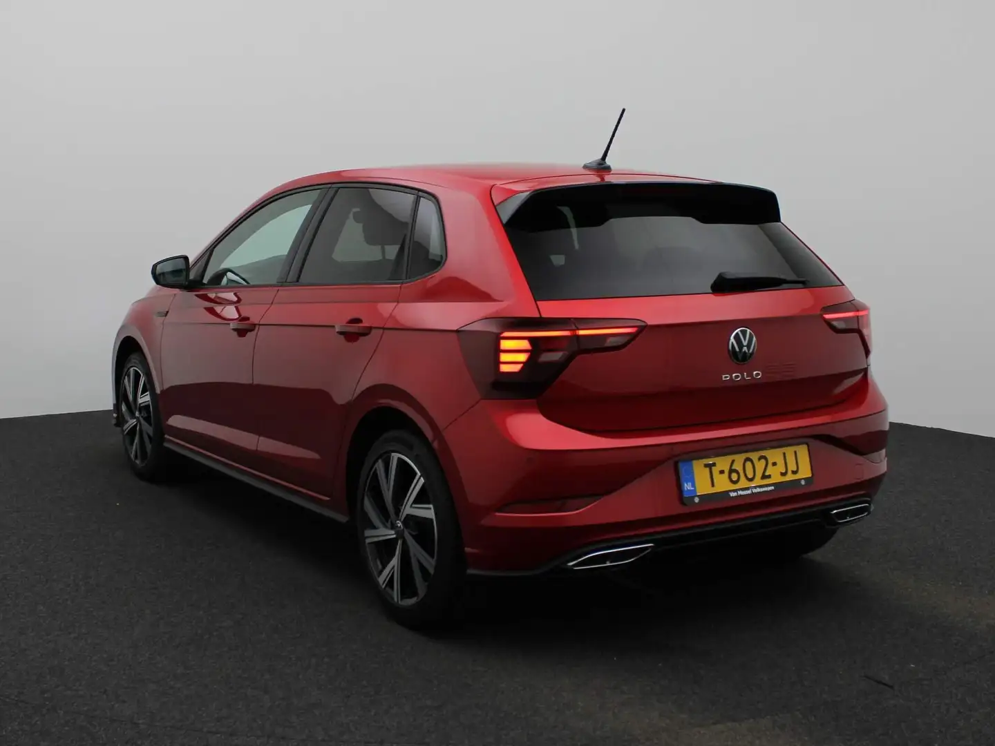 Volkswagen Polo 1.0 TSI R-Line | DEMO | Navigatie | Airco | 17 Inc Rosso - 2