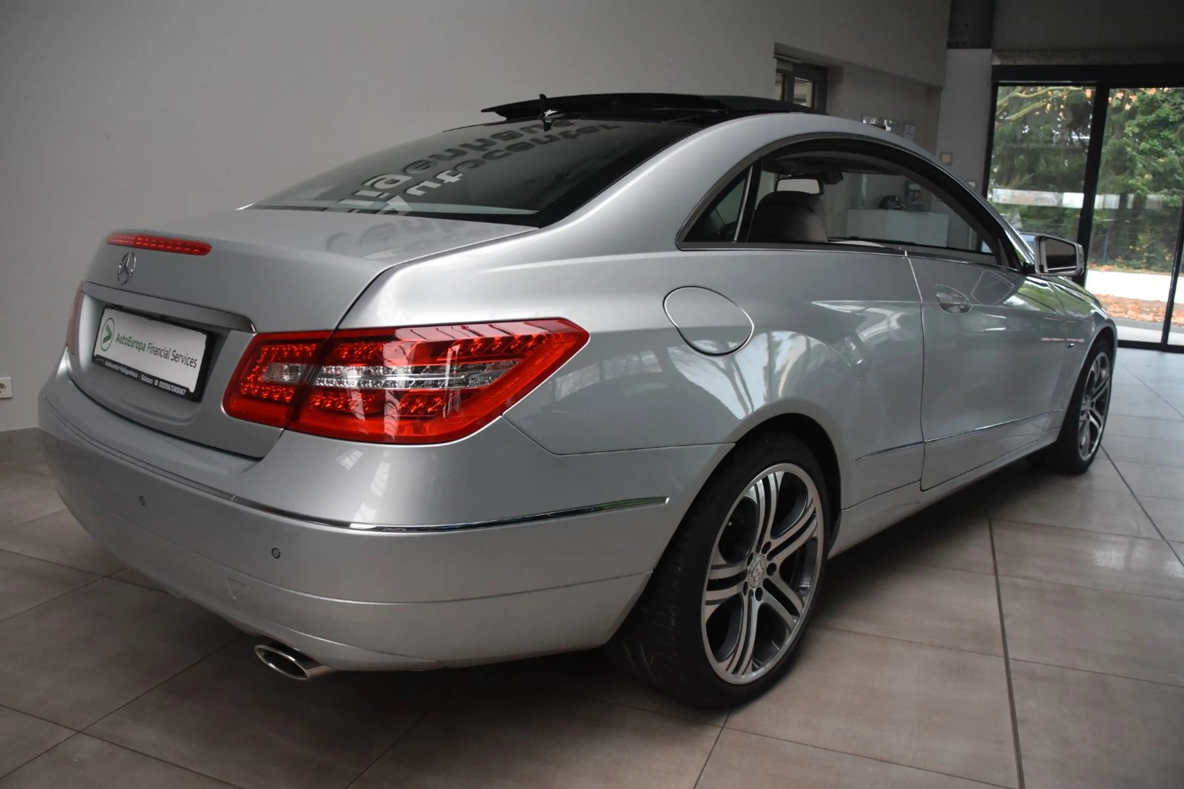 Mercedes-Benz E 350 CDI Coupe Navi Kamera Xenon Pano Memory — photo 2