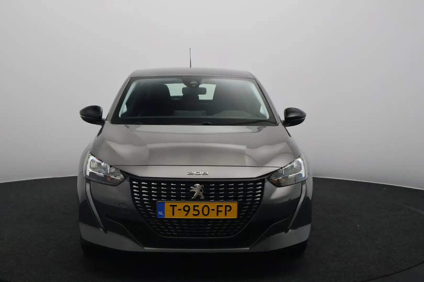Peugeot 208 1.2 PureTech Active Pack 18000KM NL Auto | Airco | Grijs - 2
