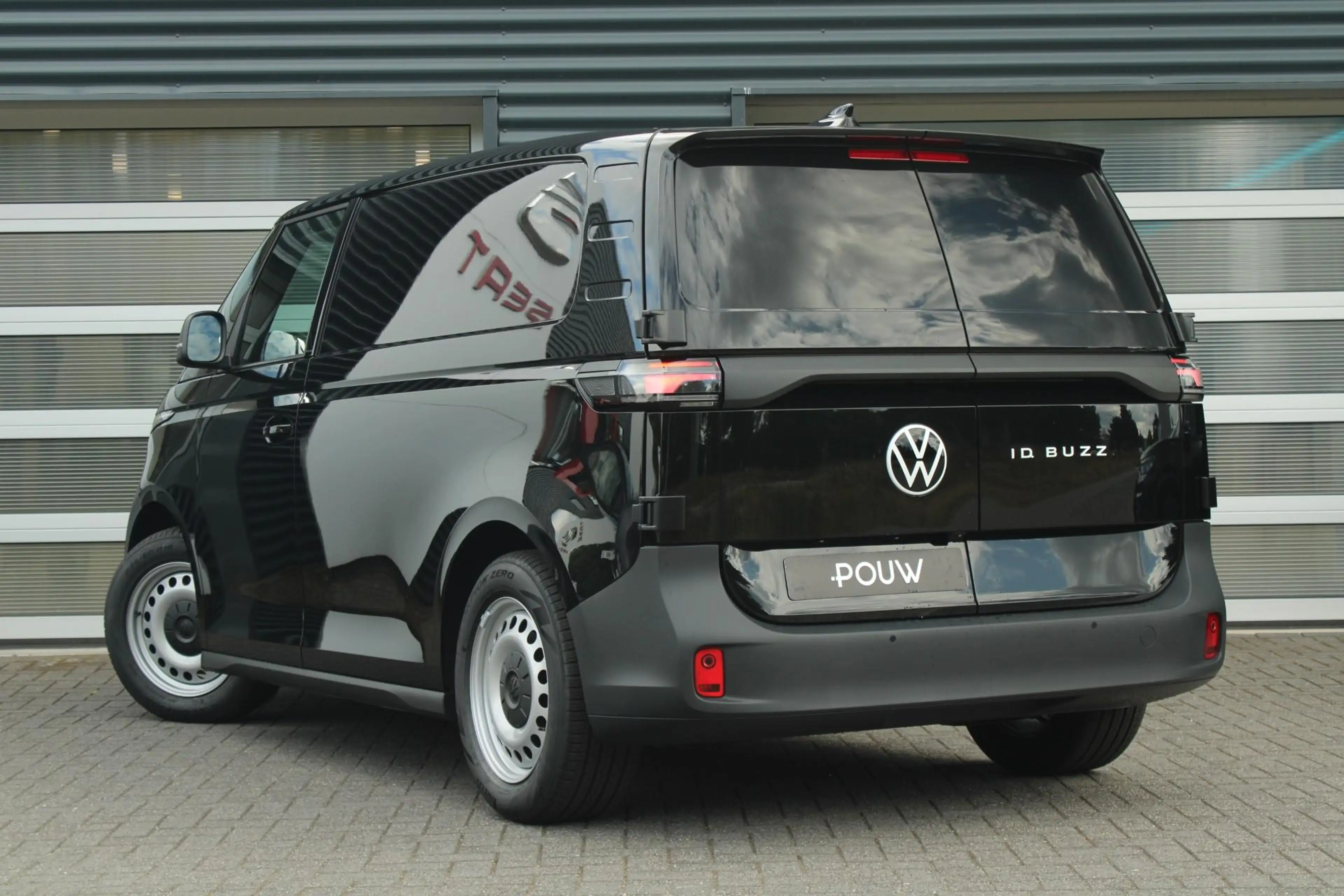 Volkswagen ID. Buzz Cargo 190pk Economy Limited Edition 59 kWh | Stoelverwar — photo 12