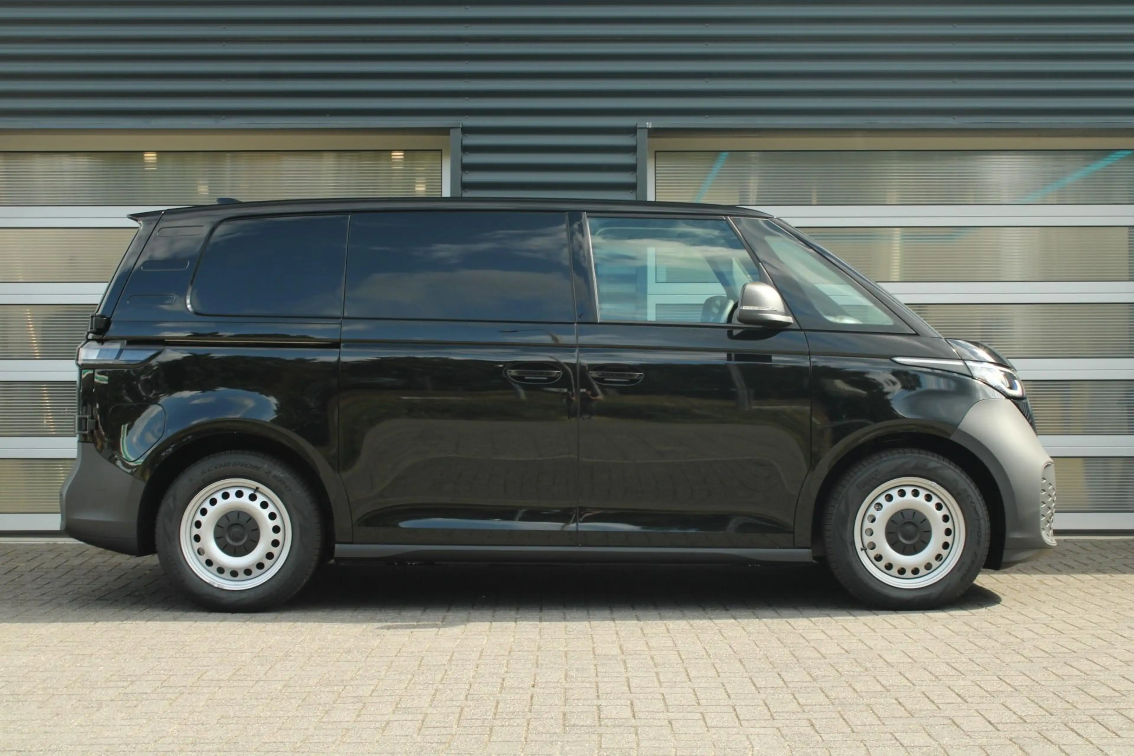 Volkswagen ID. Buzz Cargo 190pk Economy Limited Edition 59 kWh | Stoelverwar — photo 10