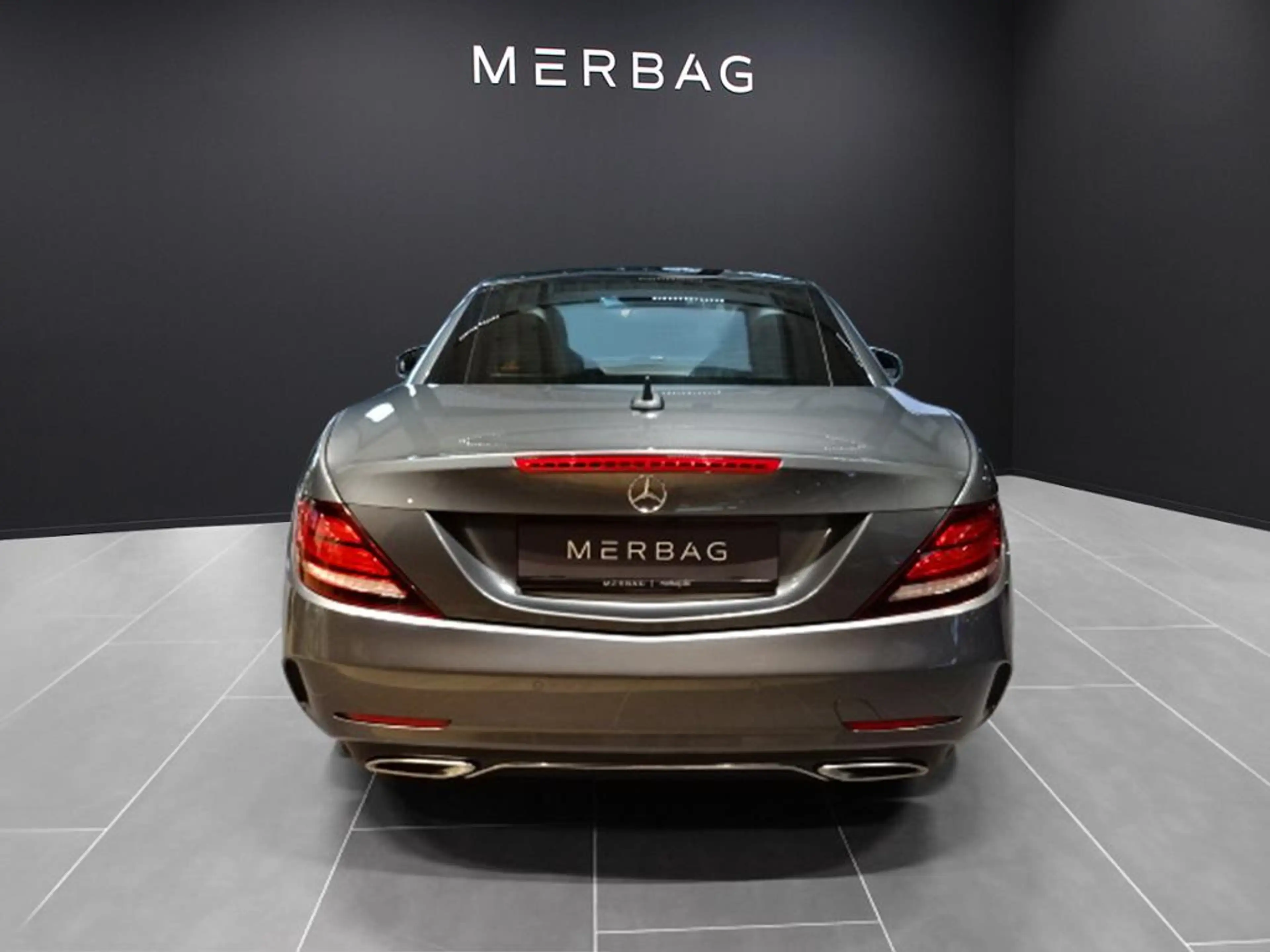 Mercedes-Benz SLC 200 *AMG LED Airscarf Navi Leder Panorama — photo 4