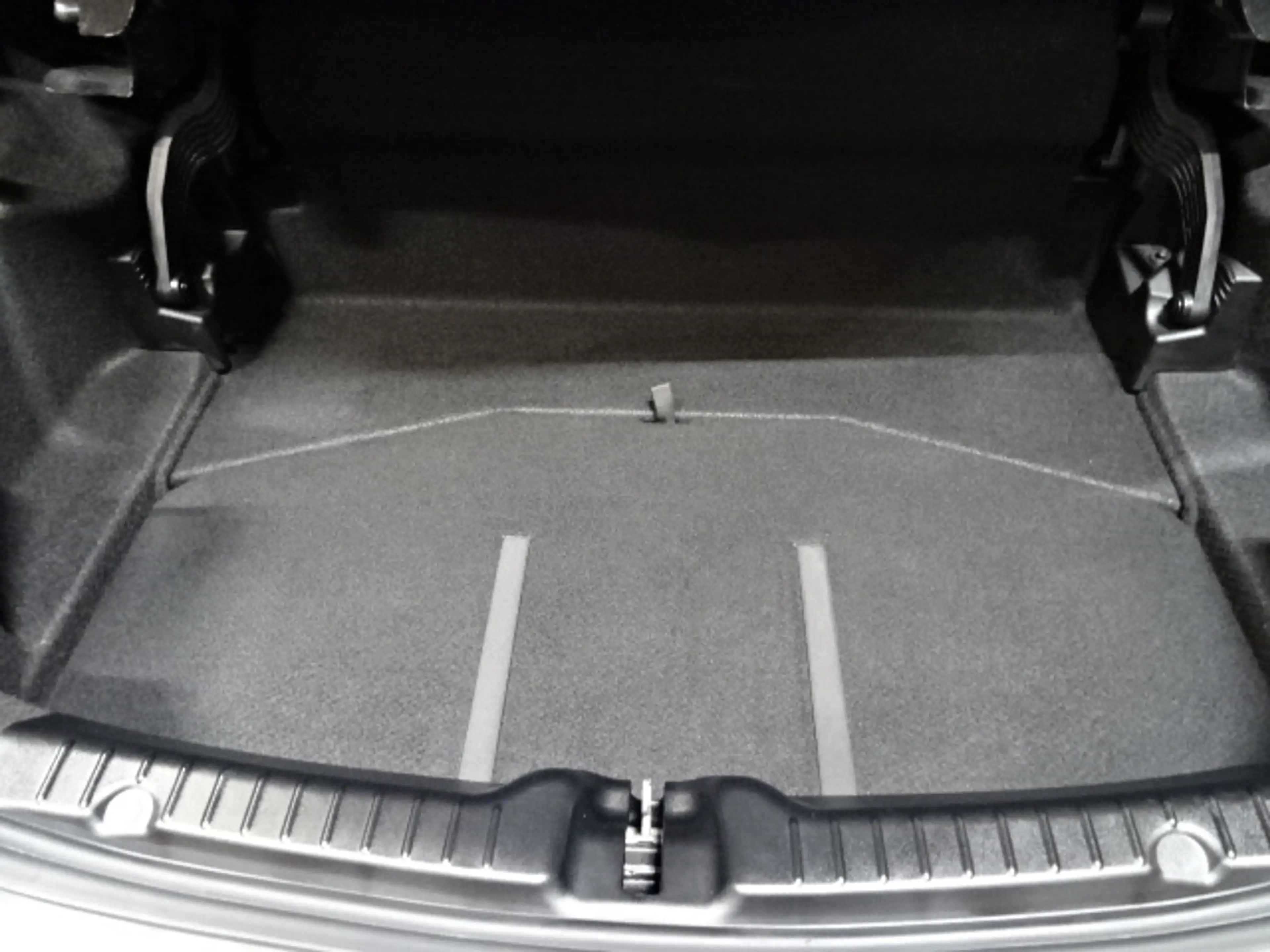 Mercedes-Benz SLC 200 *AMG LED Airscarf Navi Leder Panorama — photo 15