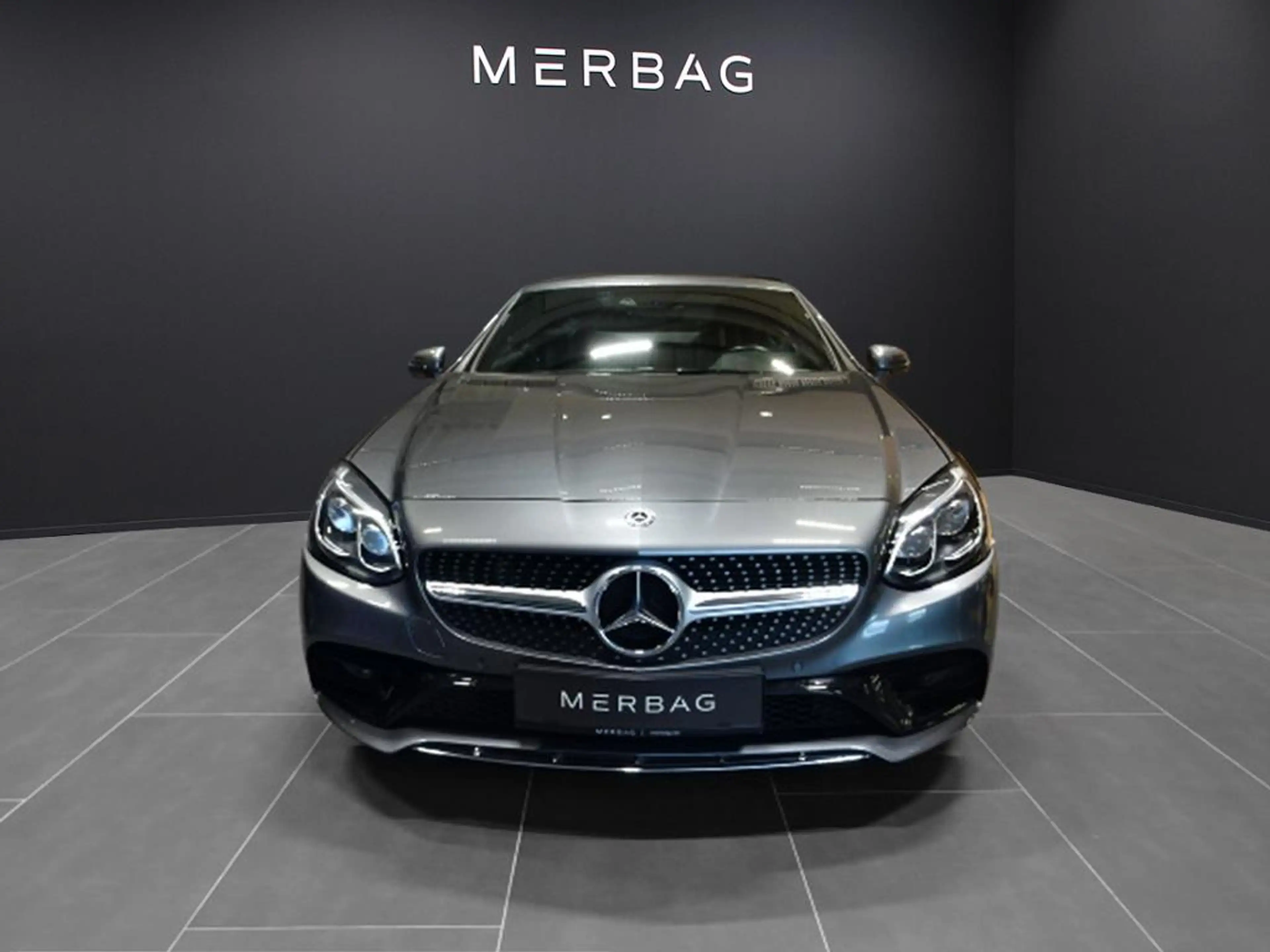 Mercedes-Benz SLC 200 *AMG LED Airscarf Navi Leder Panorama — photo 2