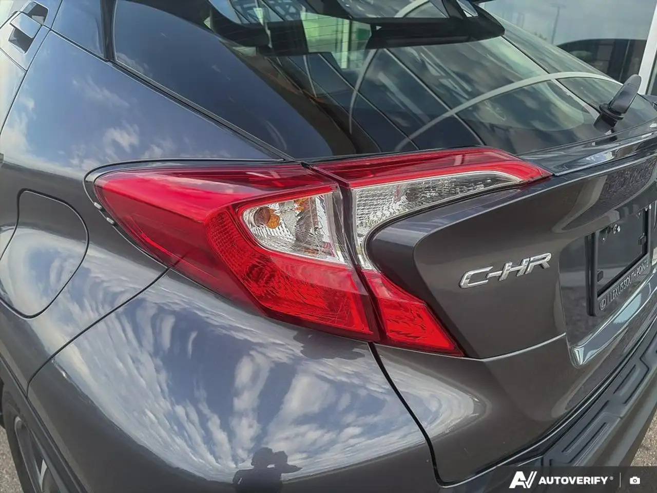 Toyota C-HR снимка Toyota C-HR
