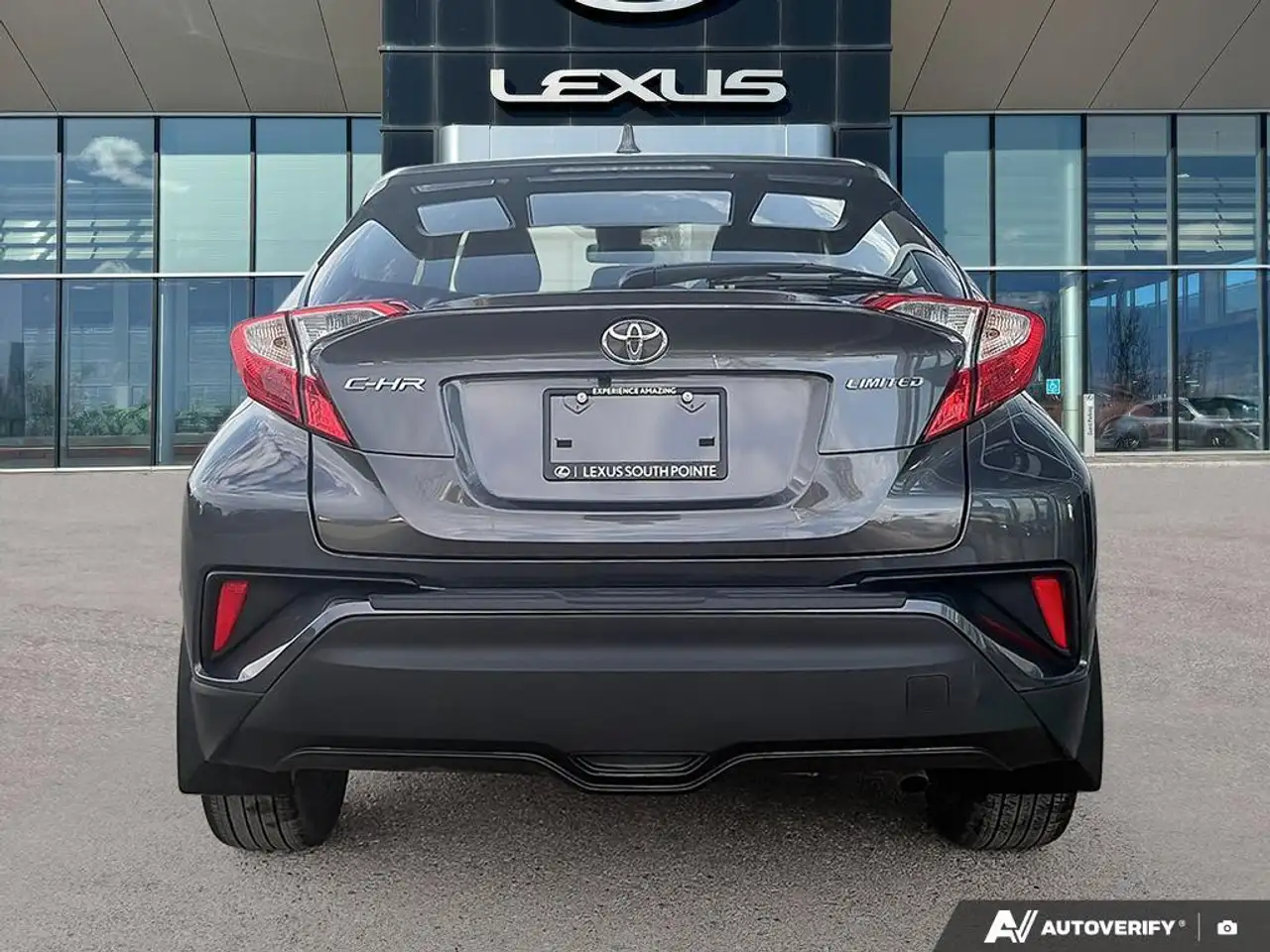 Toyota C-HR снимка Toyota C-HR
