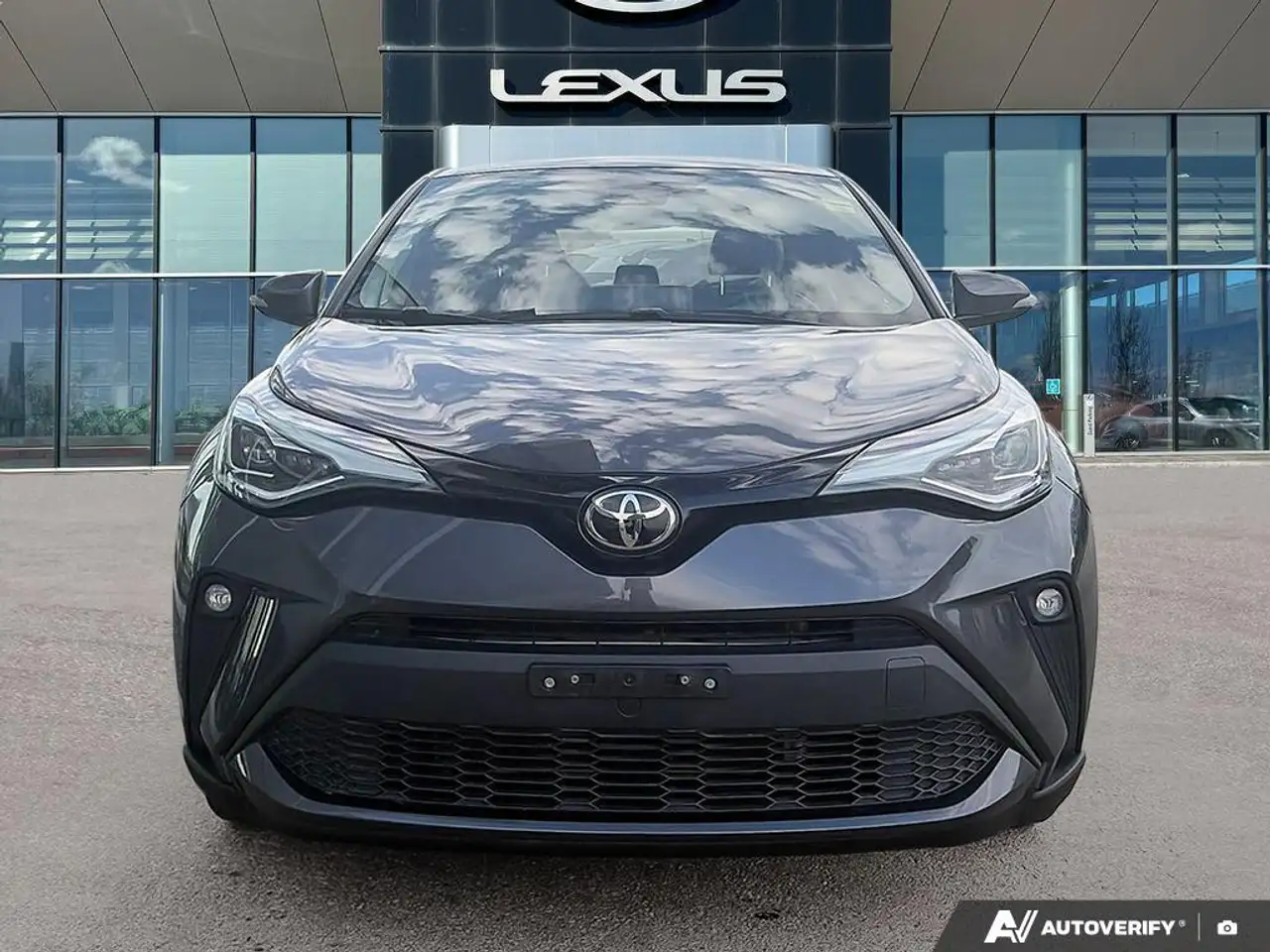 Toyota C-HR снимка Toyota C-HR