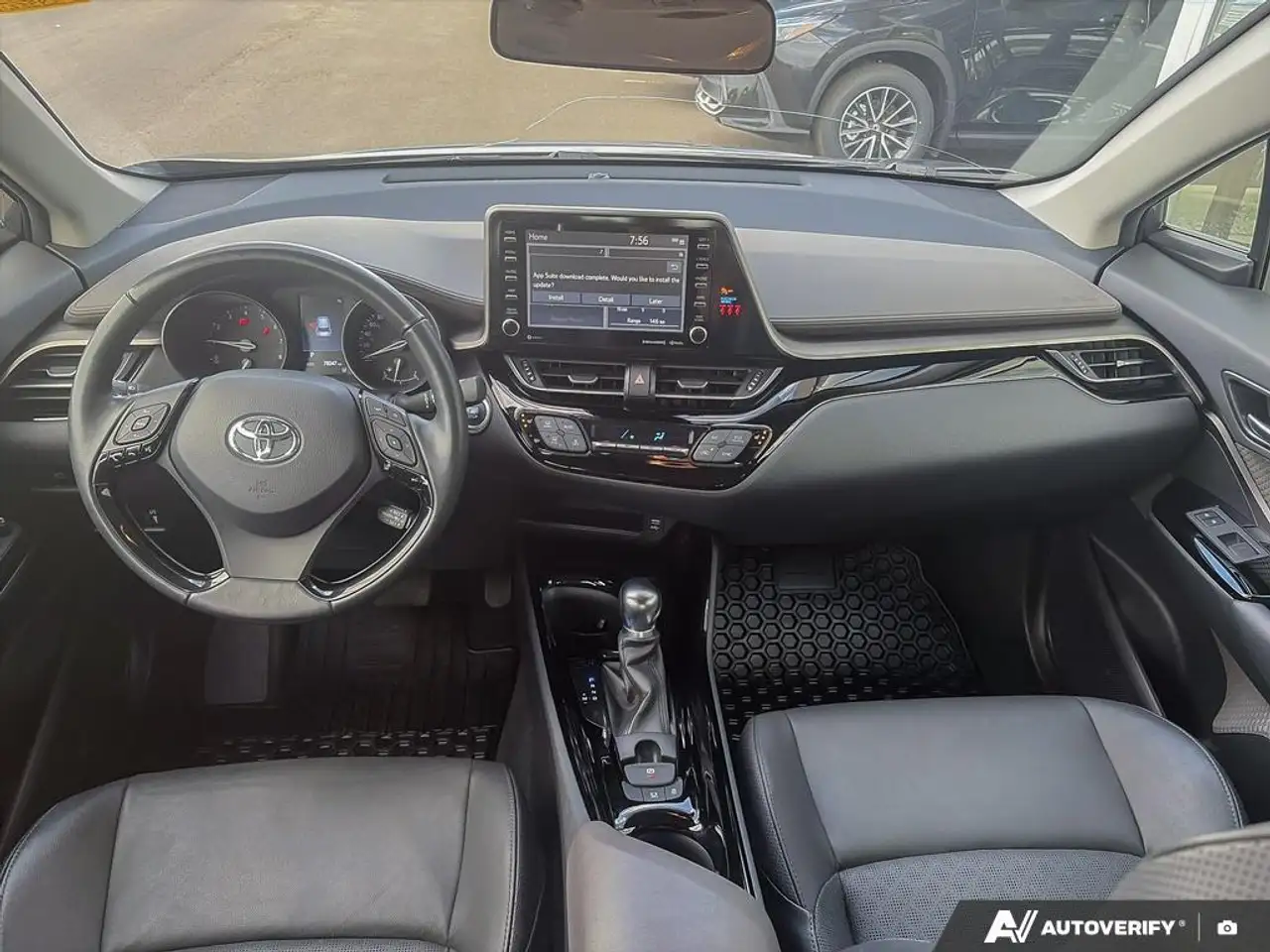 Toyota C-HR снимка Toyota C-HR