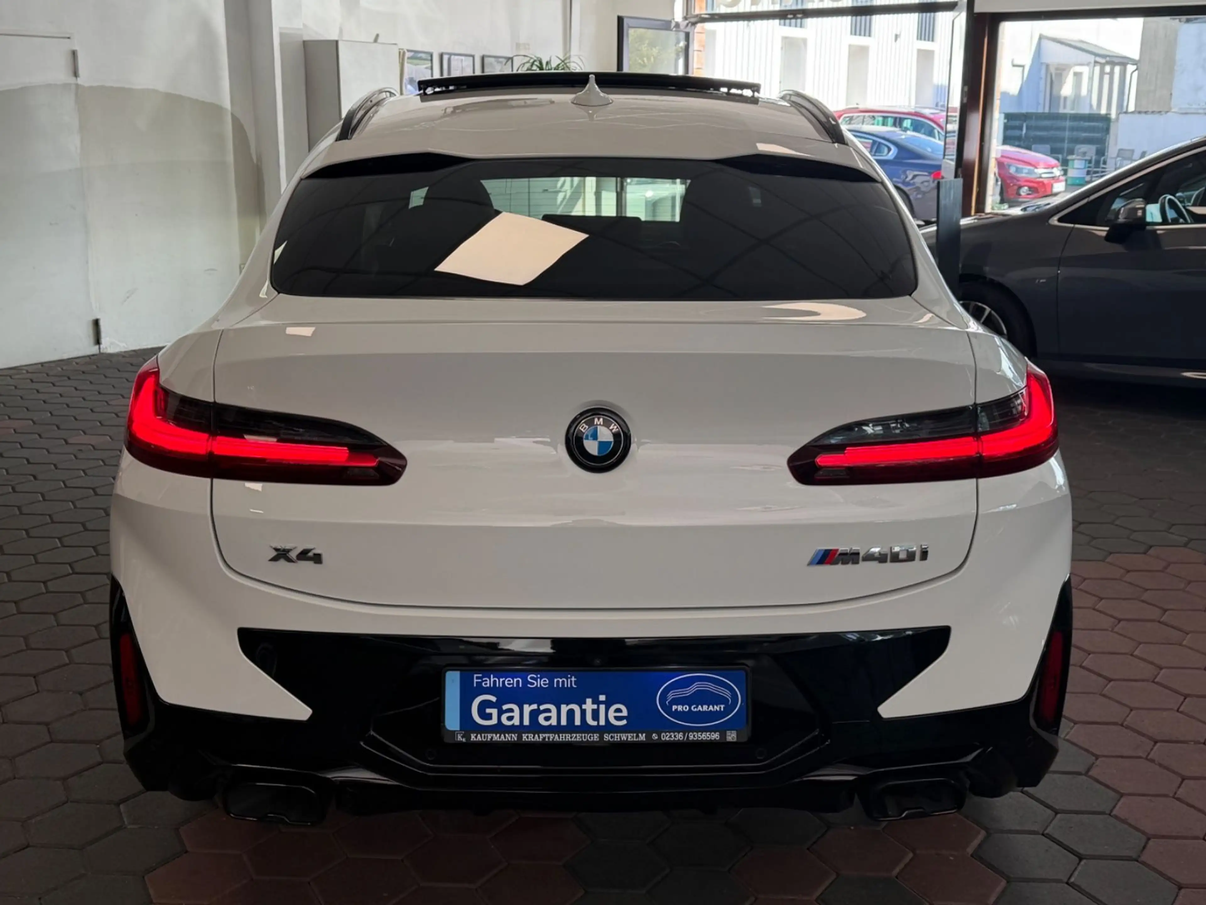 BMW X4 M i X-Drive*1-HAND*HUD*H&K*360*PANO*LED* — photo 3