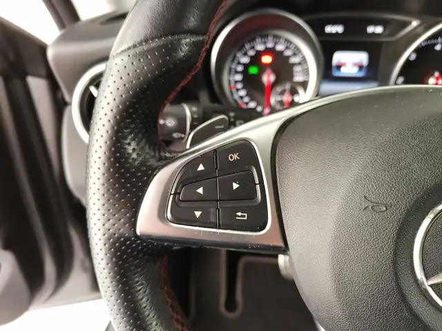Mercedes-Benz CLA view 13