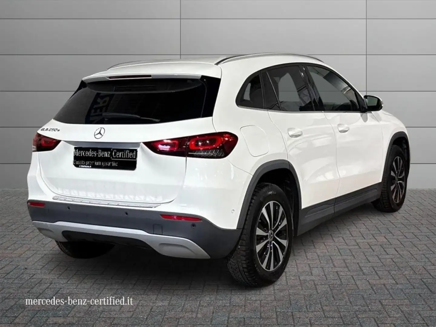 Mercedes-Benz GLA 250 e hybrid EQ Business Extra Bianco - 2