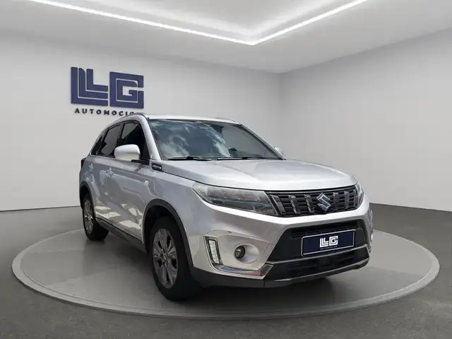 Suzuki Vitara view 3