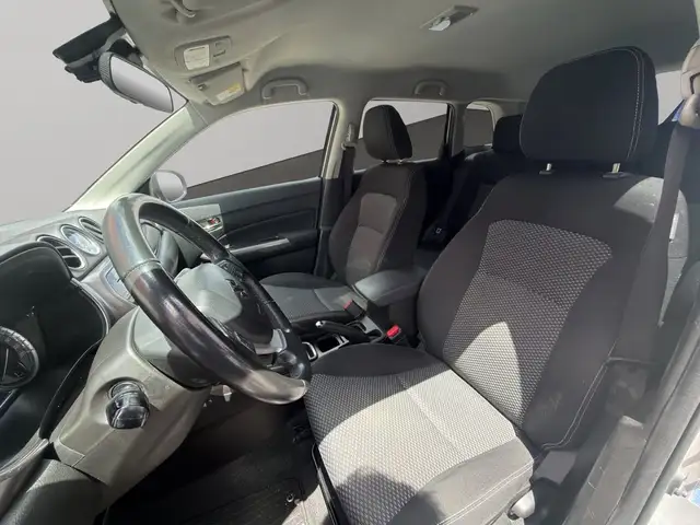 Suzuki Vitara view 8