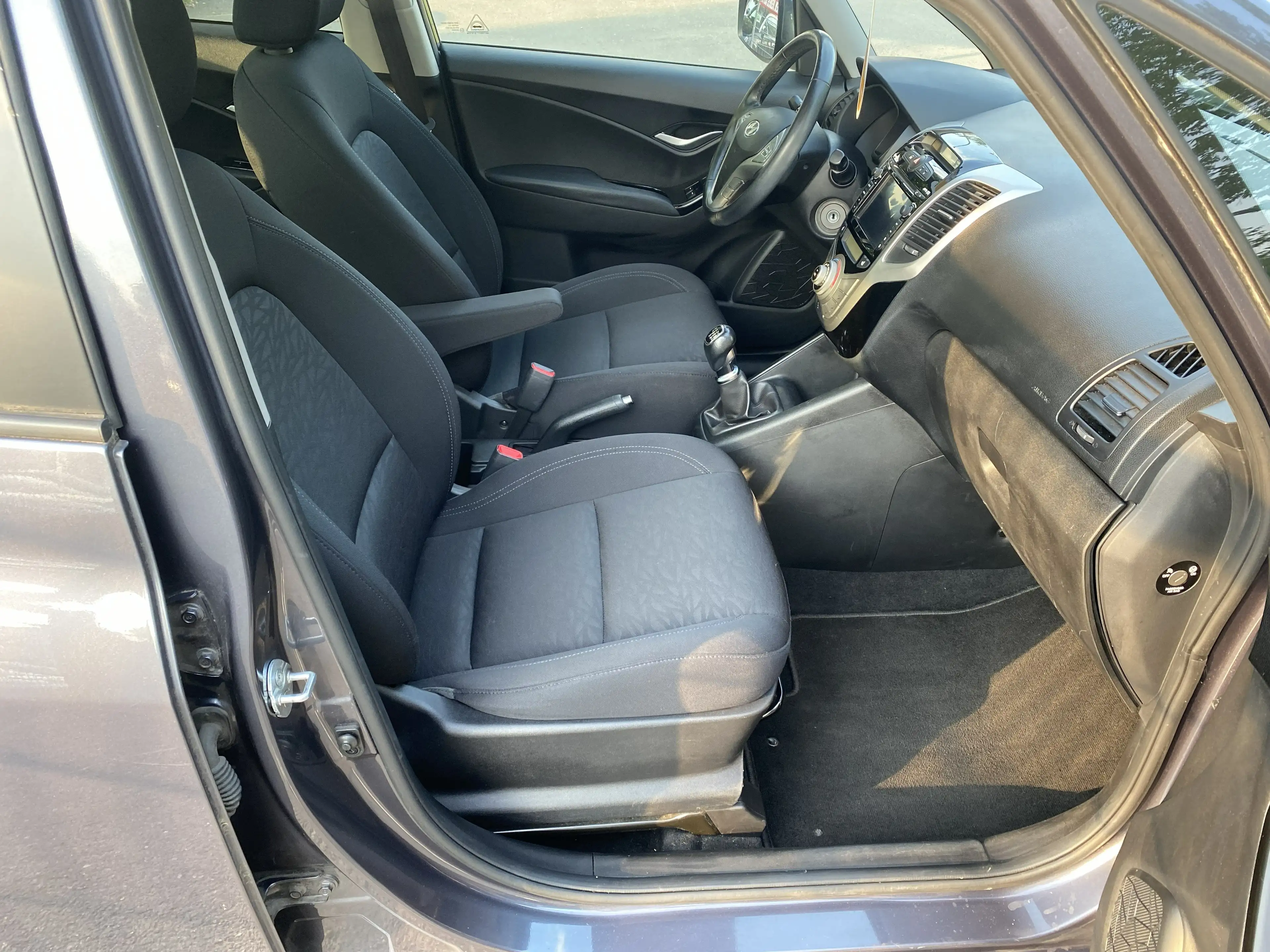 Hyundai iX20 blue Space Plus — photo 8