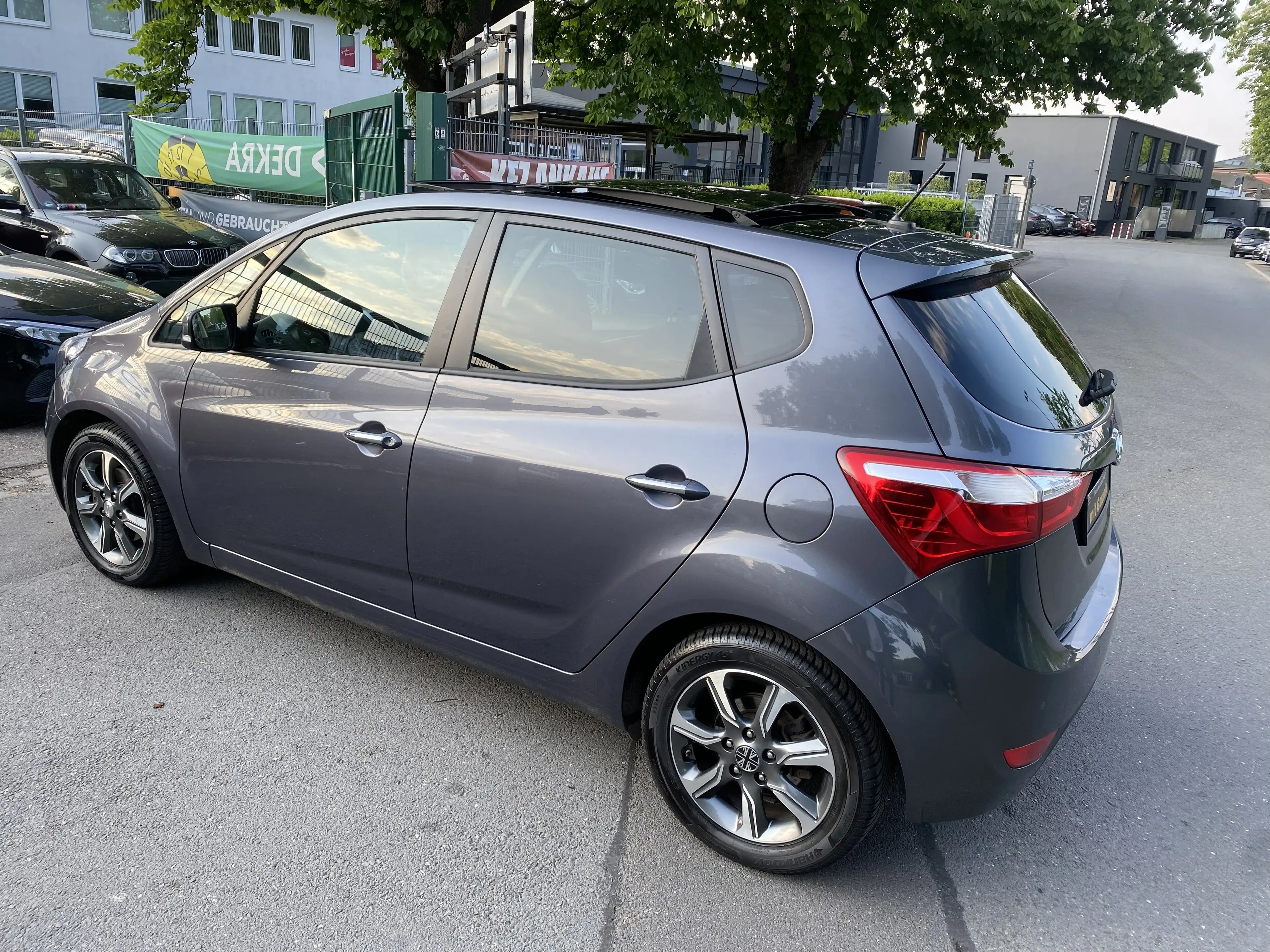 Hyundai iX20 blue Space Plus — photo 4