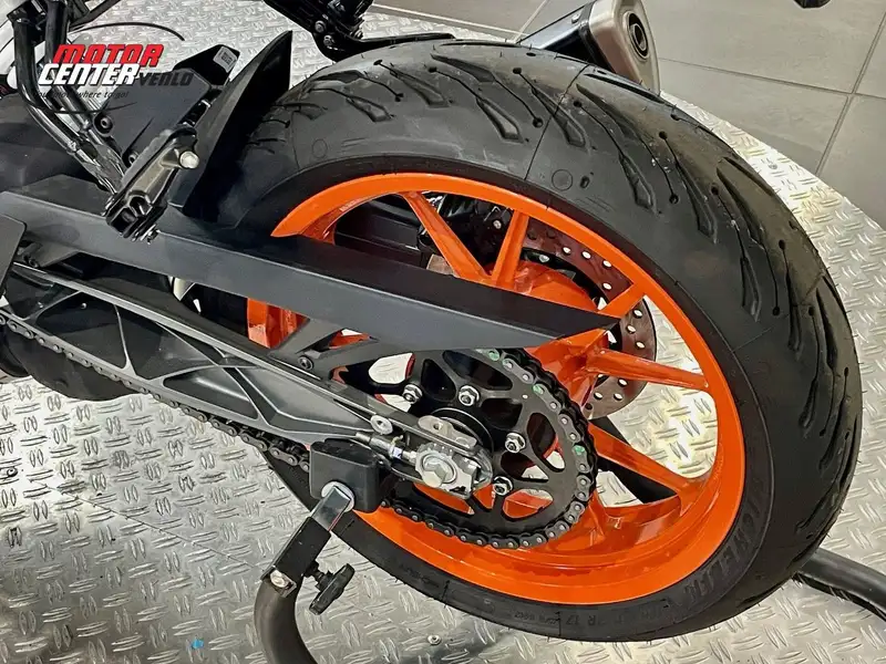 KTM 125 Duke - foto 7