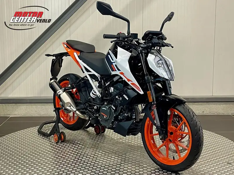 KTM 125 Duke - foto 4