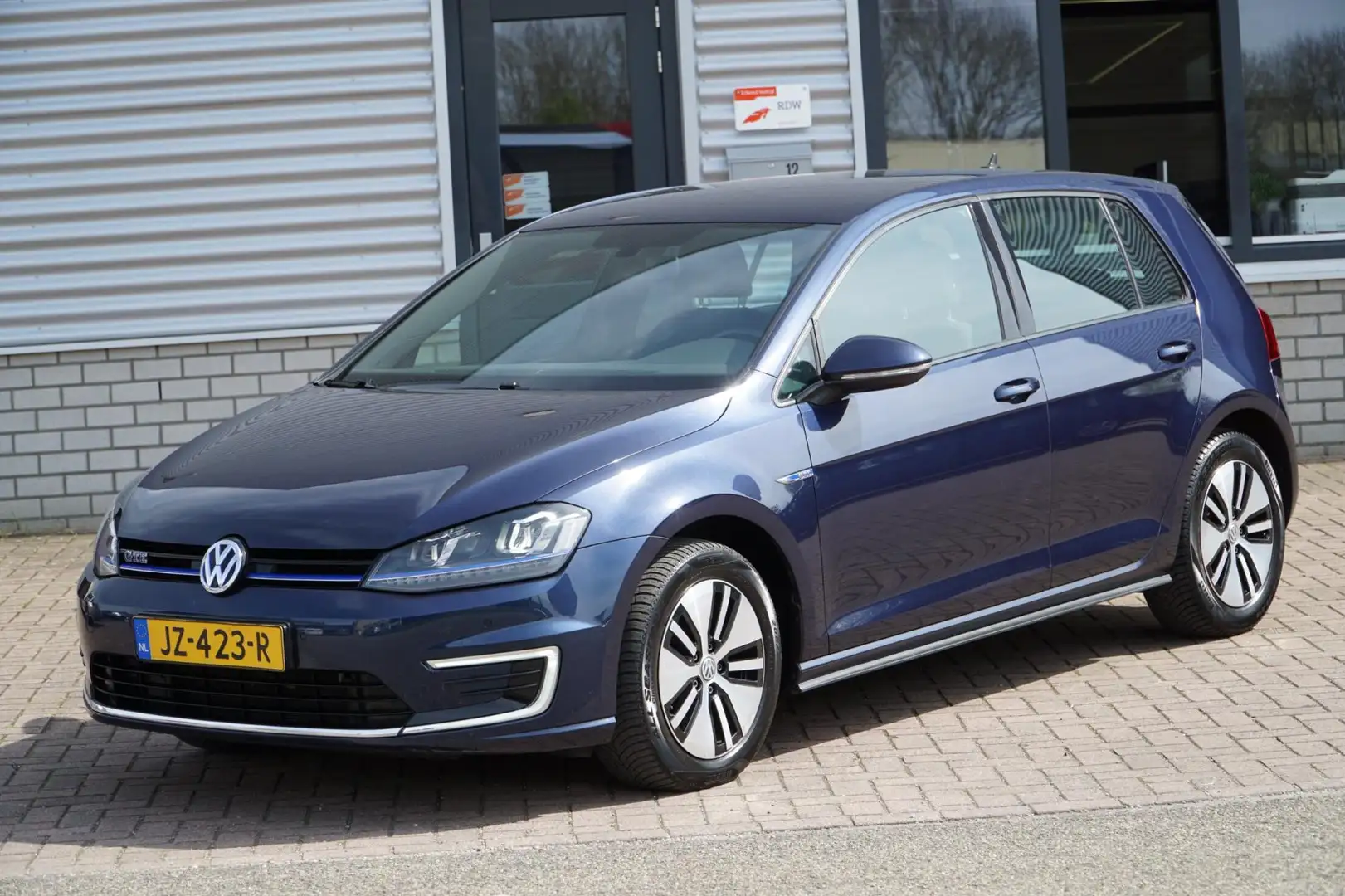 Volkswagen Golf GTE 1.4 TSI NL AUTO Blauw - 2