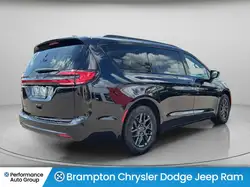 Chrysler Pacifica 2027