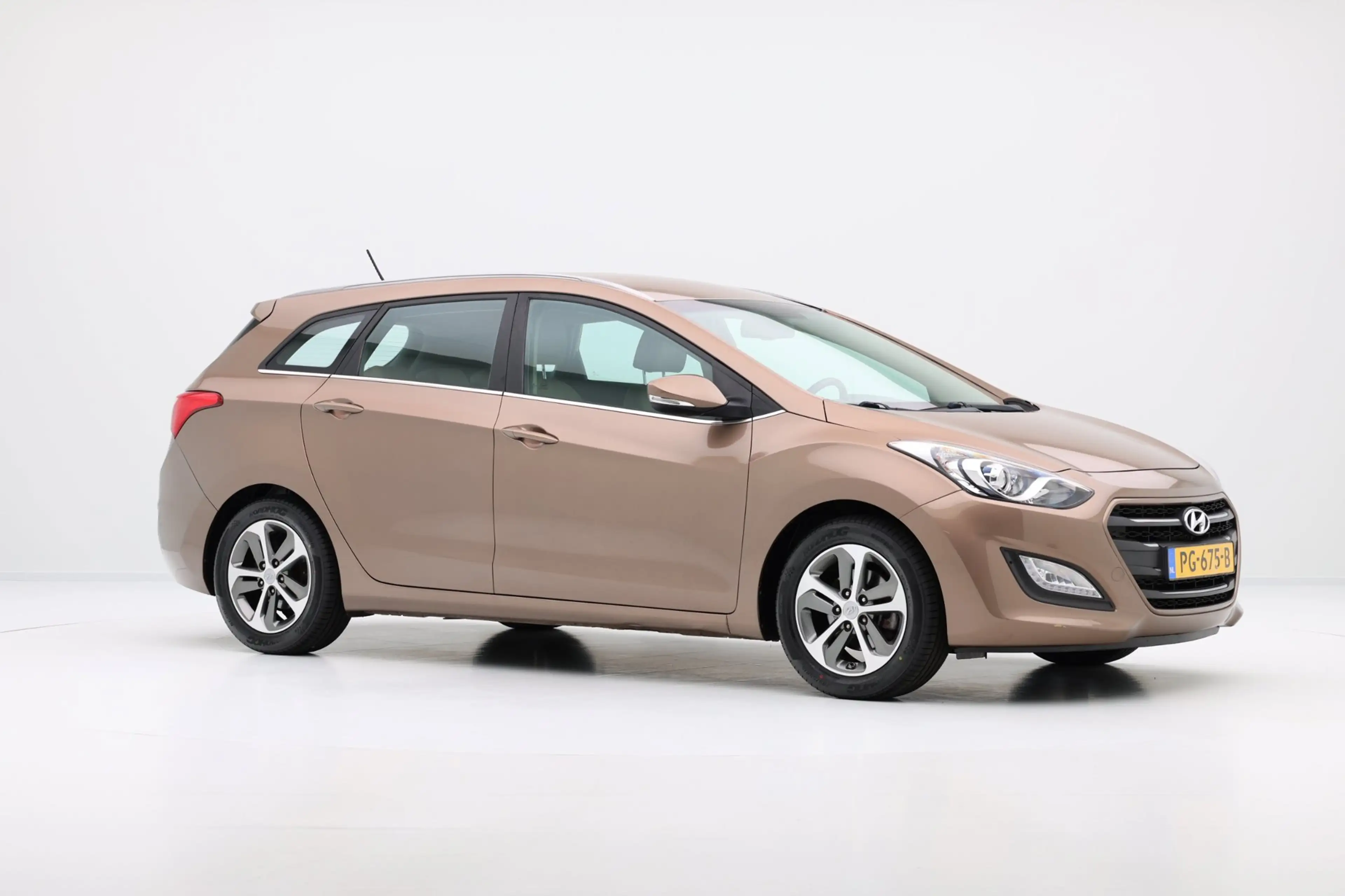 Hyundai i30 Wagon 1.6 GDi Comfort Clima|Cruise|LMV|Stoelverw. — photo 4