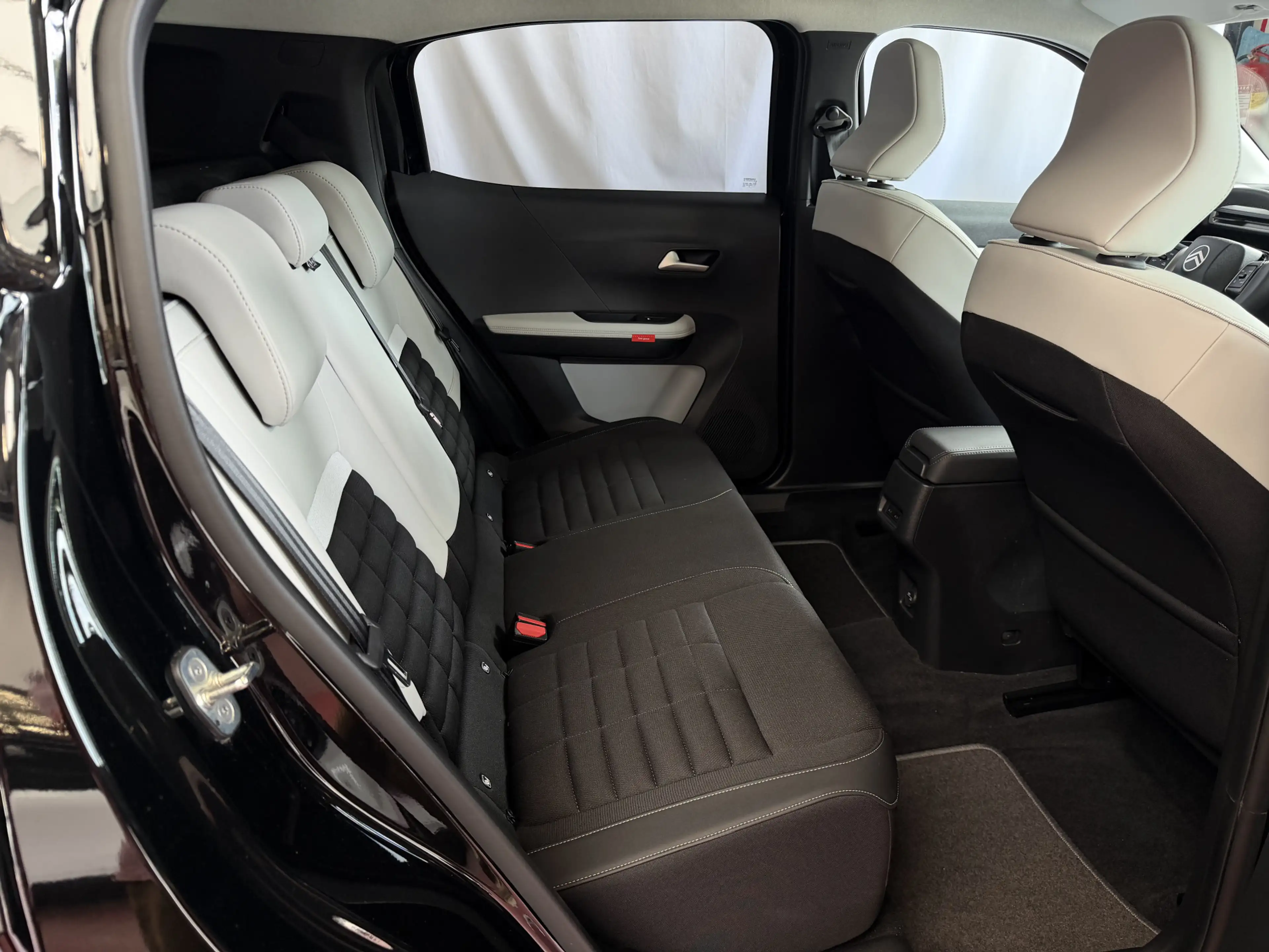 Citroen C3 Aircross 145pk Automaat MAX | Black | Navi | Camera | CarPl — photo 42