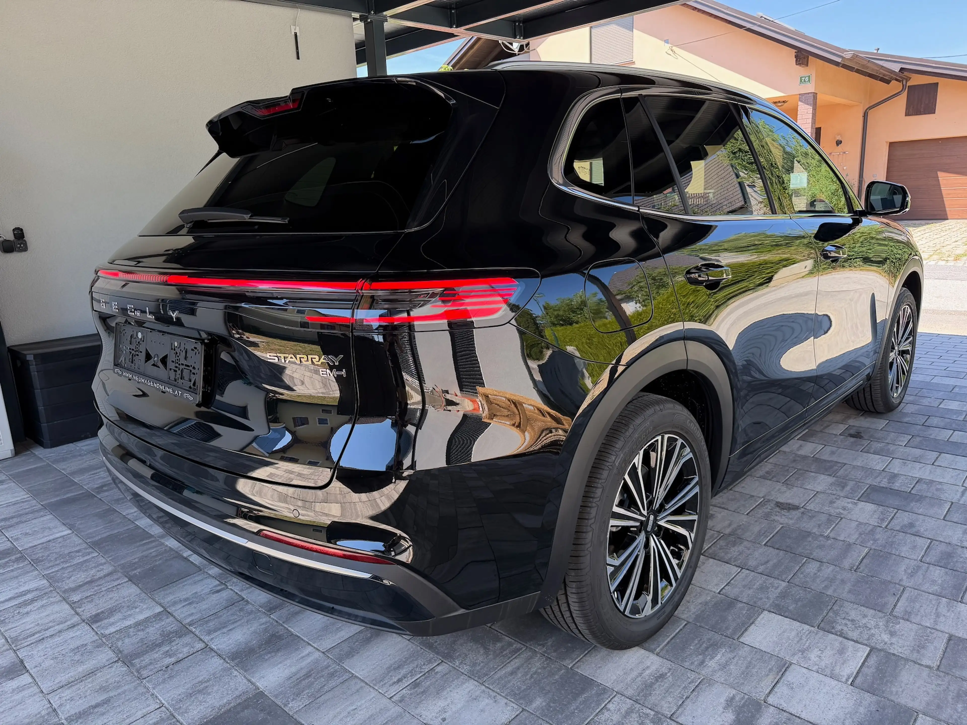 Geely Starray EM-i Launch Edition Max Plug-In Hybrid Neuwagen — photo 5