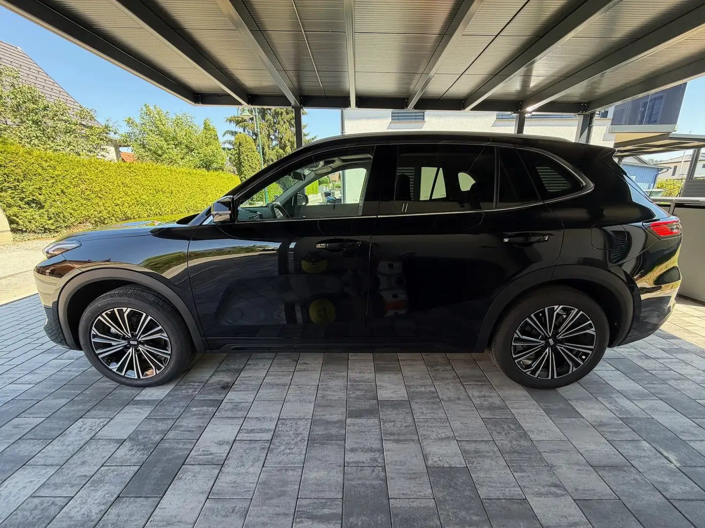 Geely Starray EM-i Launch Edition Max Plug-In Hybrid Neuwagen Schwarz - 2