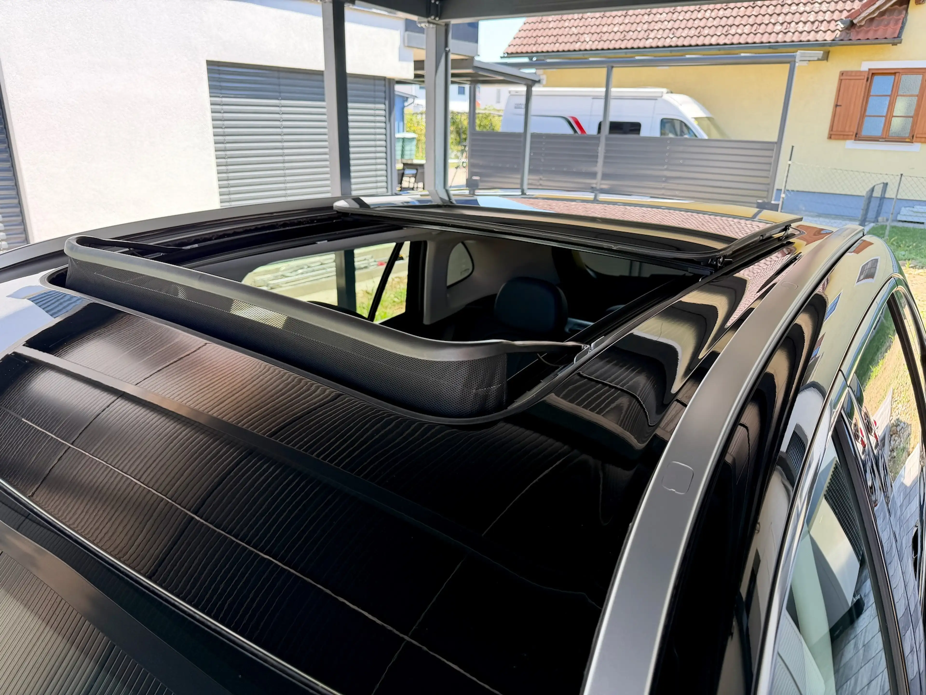 Geely Starray EM-i Launch Edition Max Plug-In Hybrid Neuwagen — photo 11