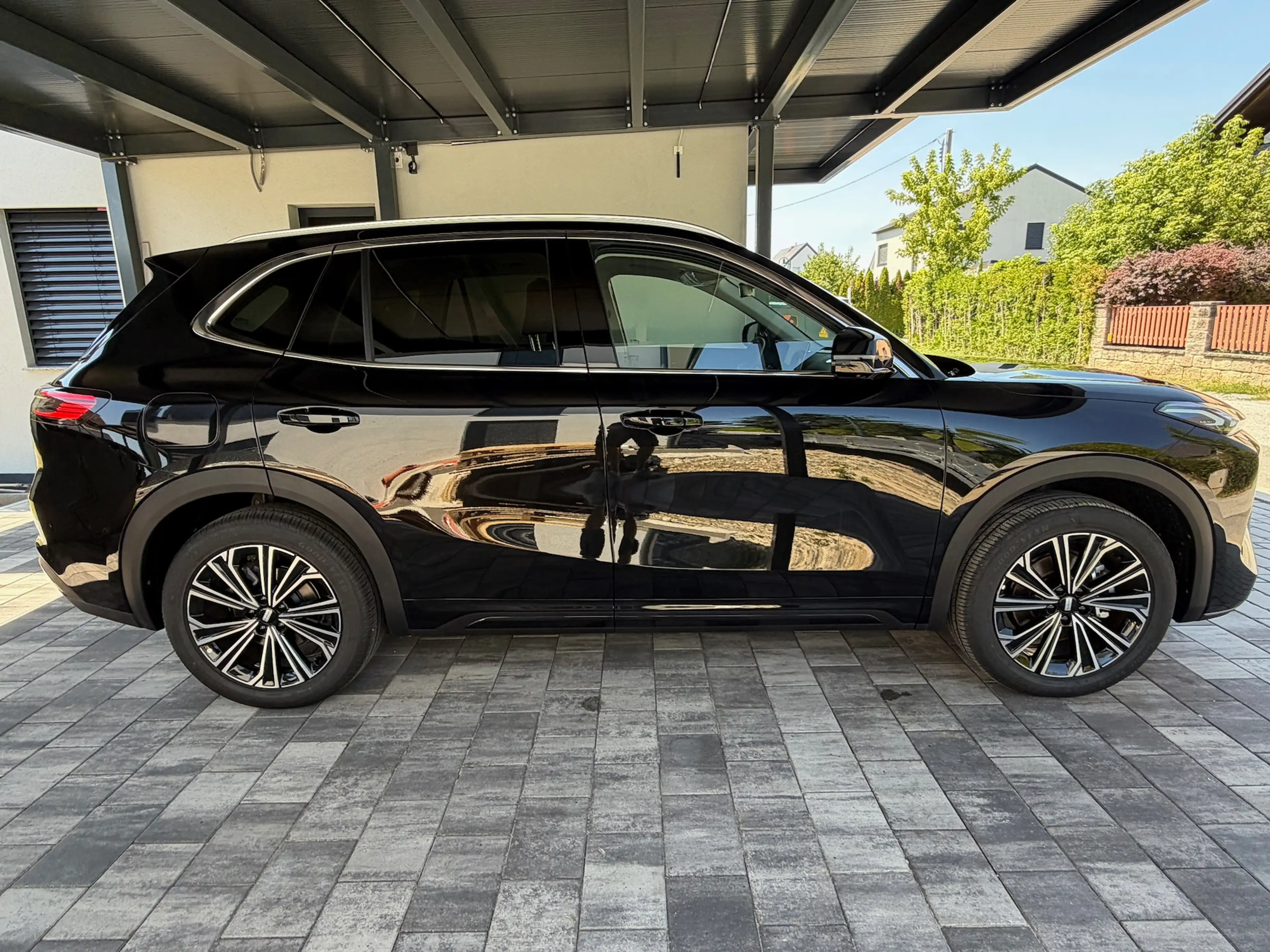 Geely Starray EM-i Launch Edition Max Plug-In Hybrid Neuwagen — photo 6