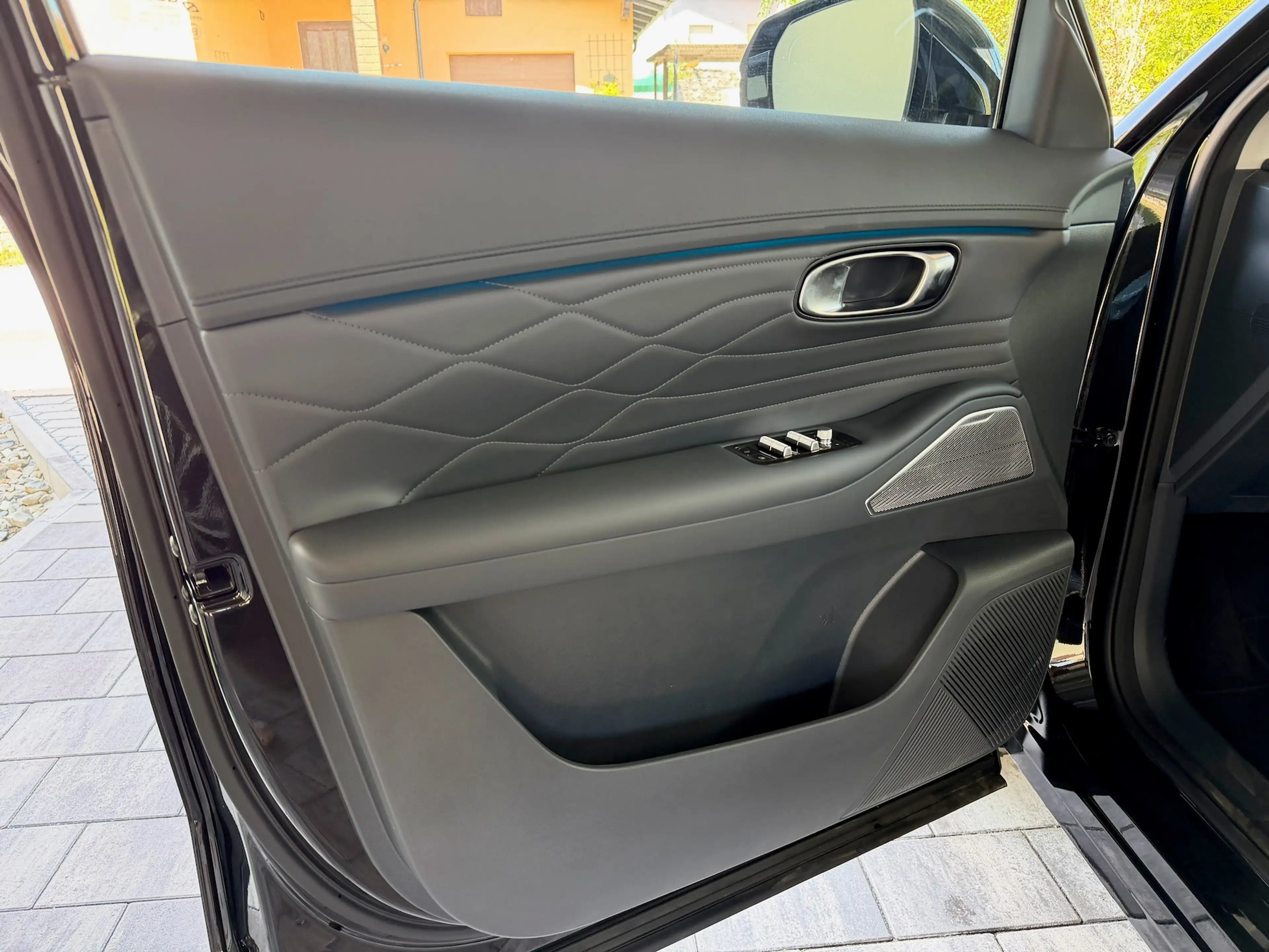 Geely Starray EM-i Launch Edition Max Plug-In Hybrid Neuwagen — photo 12