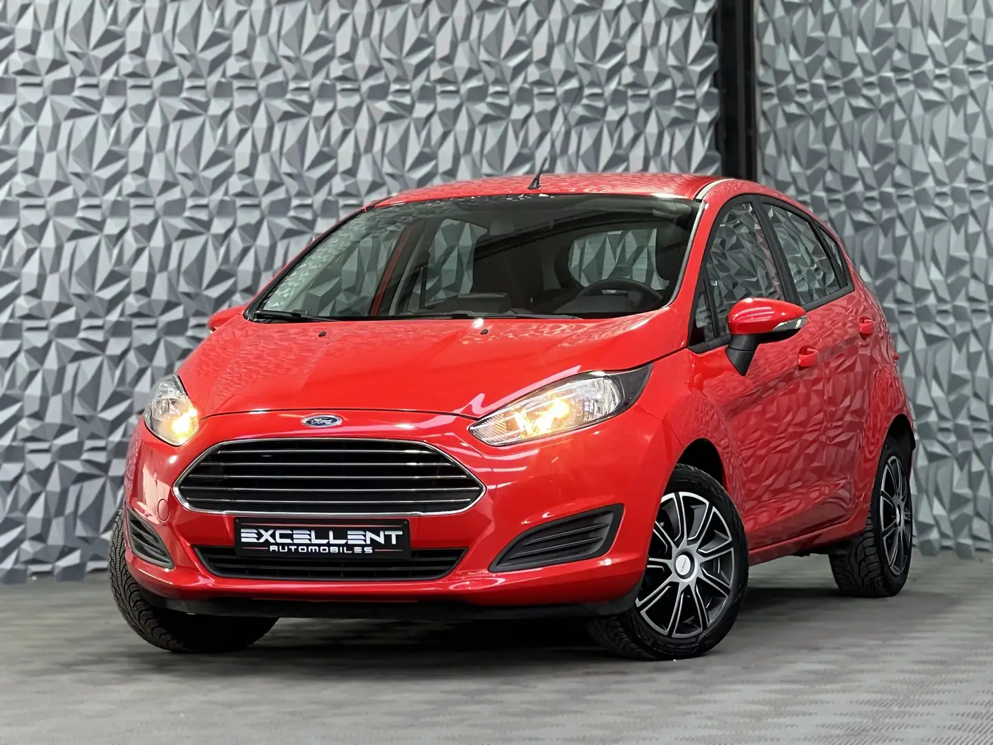 Ford Fiesta 1.0i Trend/CARPLAY/BLUETOOTH/GPS/AIRCO/GARANTIE 12 Rouge - 1