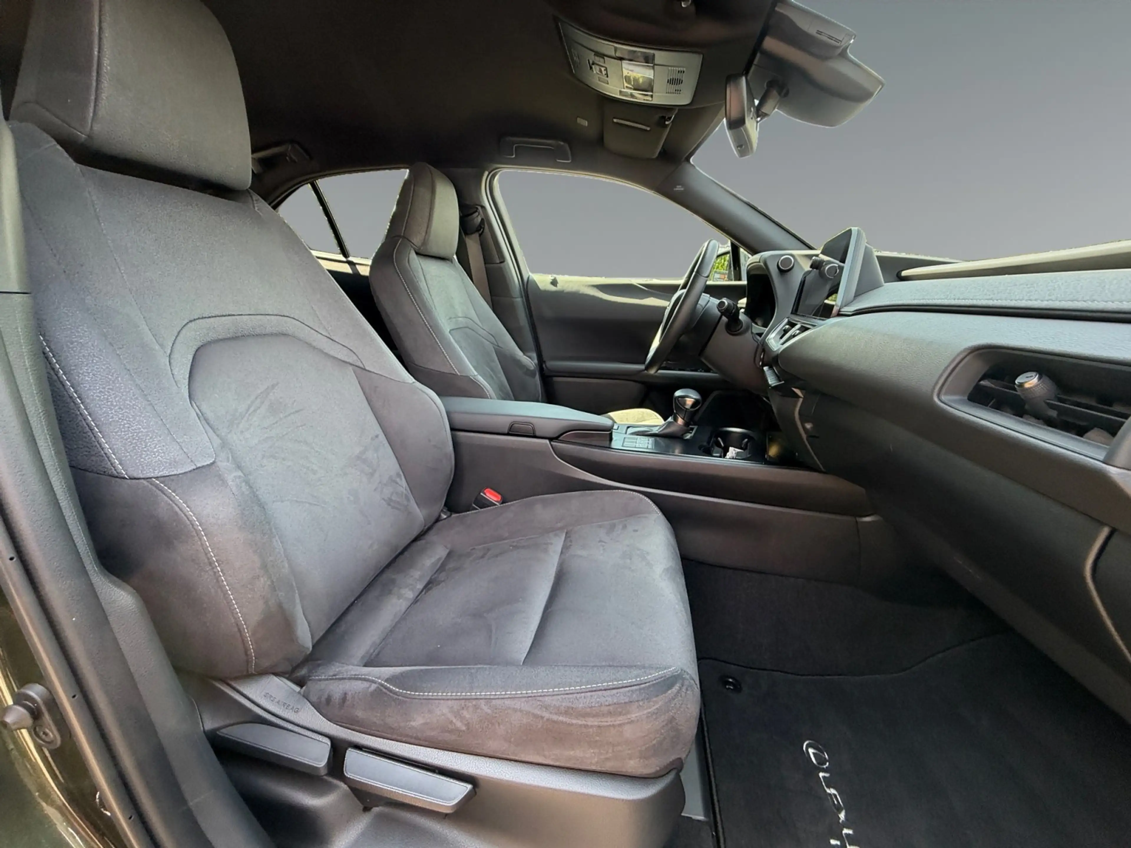 Lexus UX 250h UX 250 h 250h Style Edition *PDC*SHZ*CARPLAY*AA* — photo 15