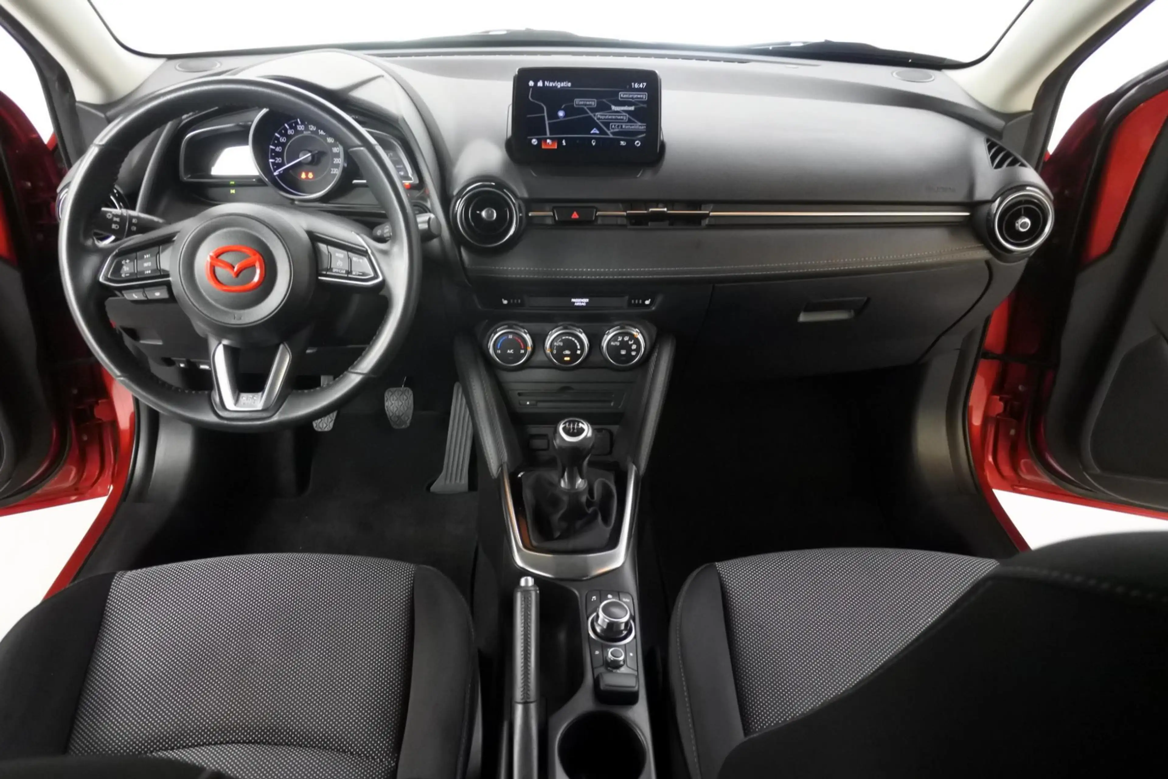 Mazda 2 1.5 90pk GT-M — photo 6