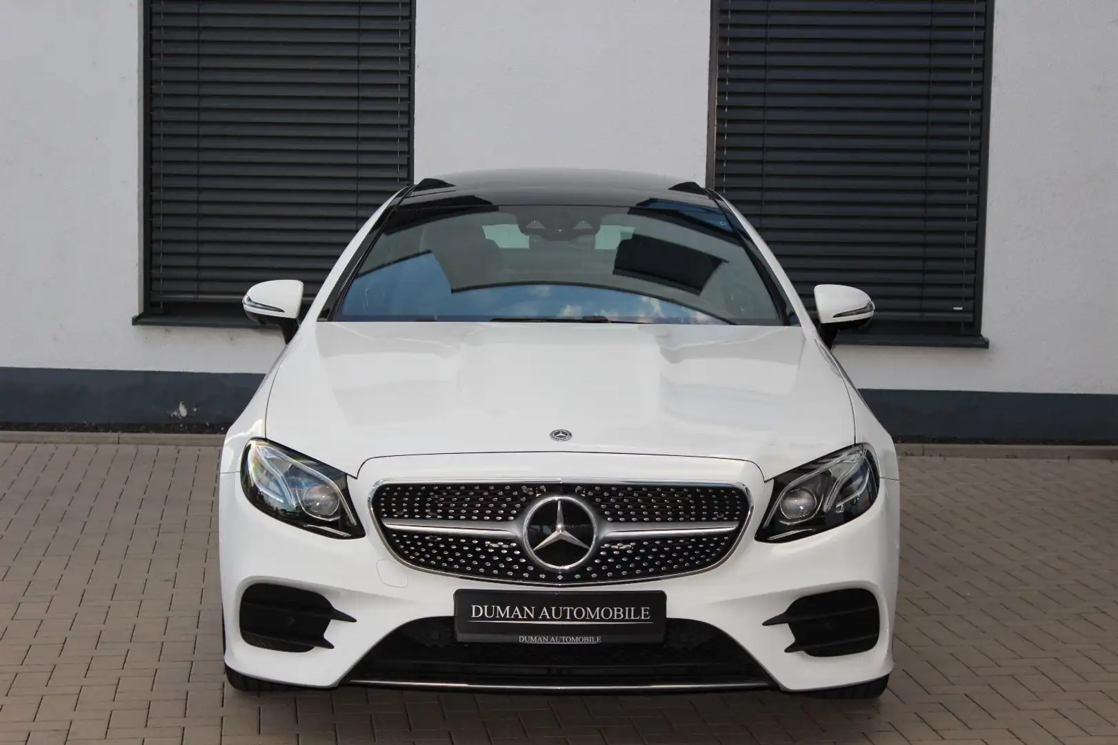 Mercedes-Benz E 200 Coupe 9G-TRONIC **AMG-PAKET PANO MASSAGE** Blanc - 2