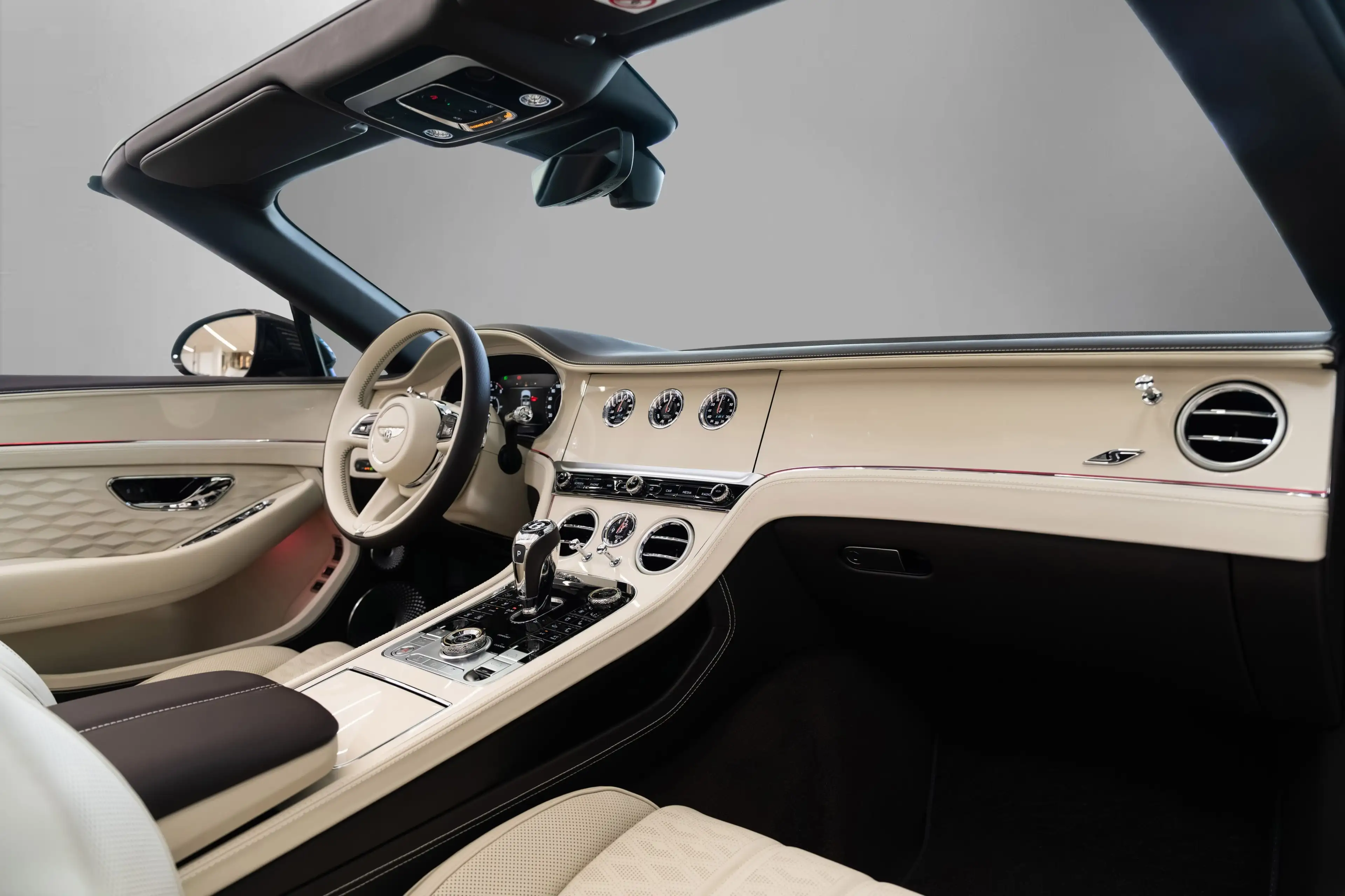 Bentley Continental GTC S — photo 11