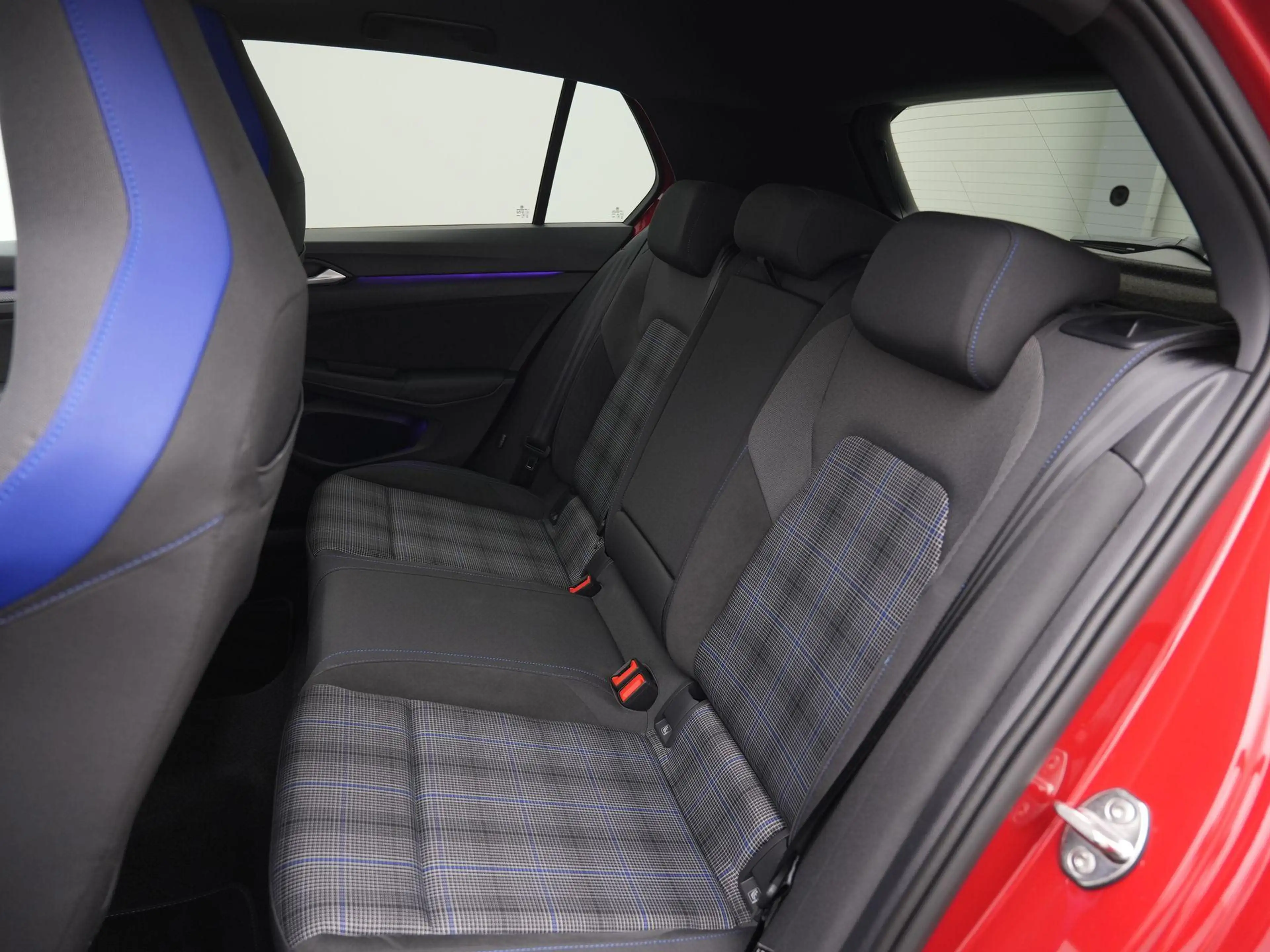 Volkswagen Golf GTE 1.5 272pk eHybrid | Panoramadak | Matrix LED kopla — photo 9
