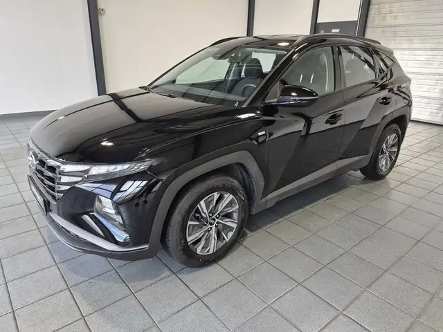 Hyundai Tucson view 3