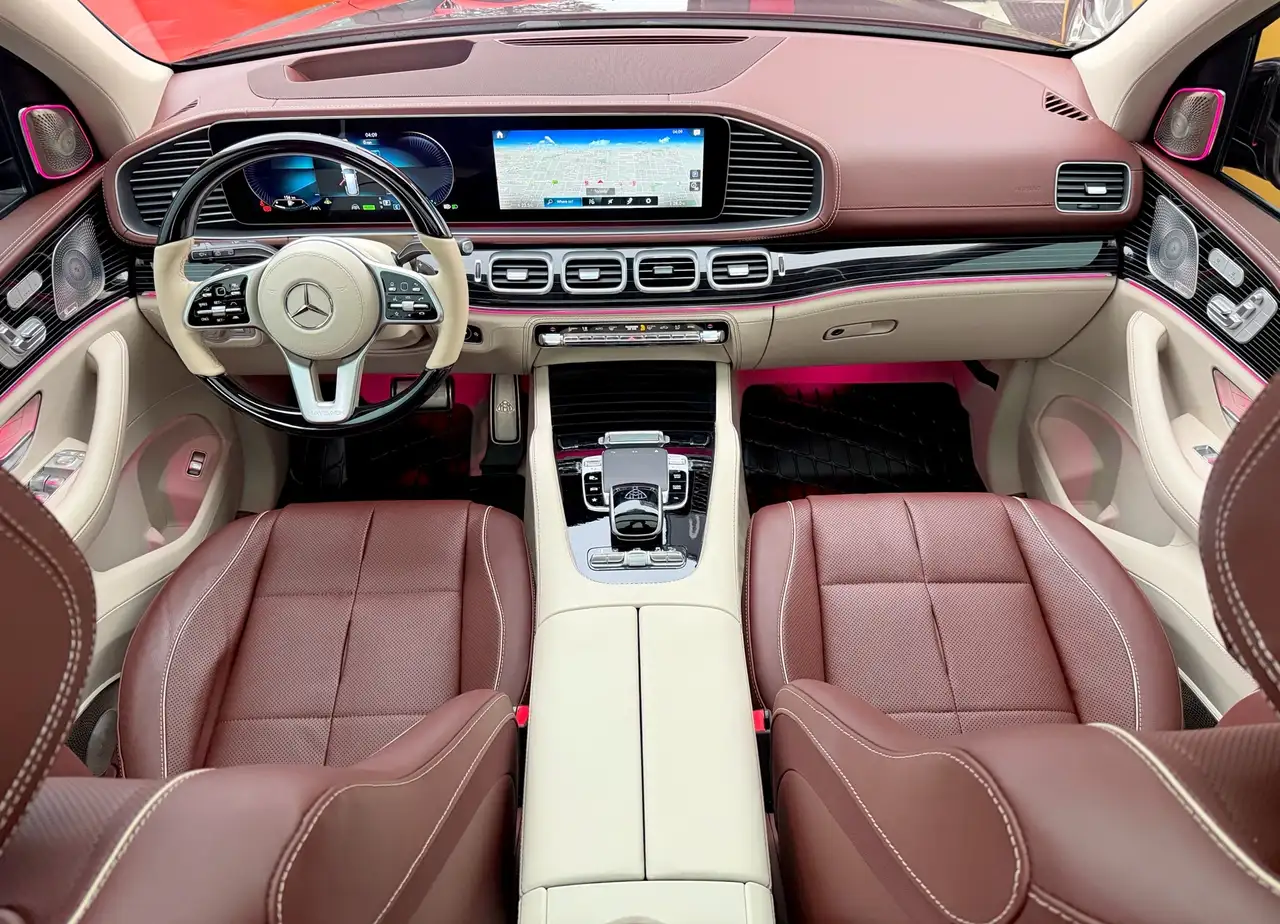 Mercedes-Benz GLS снимка Mercedes-Benz GLS