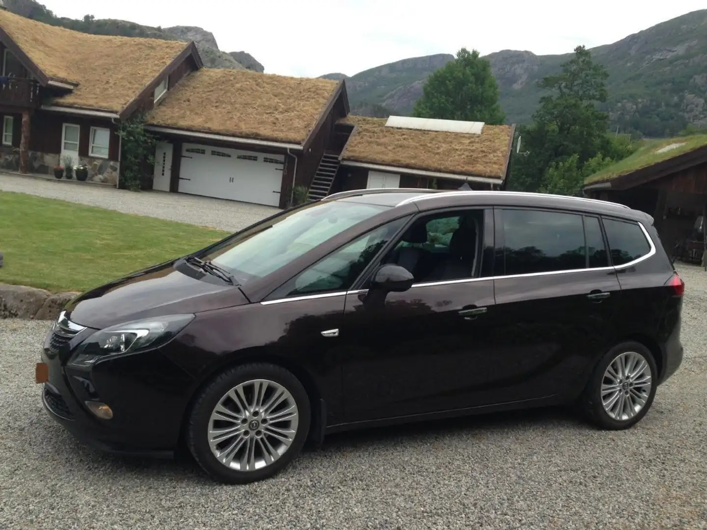 Opel Zafira Tourer 1.4 Turbo Automatik Selection Brun - 1