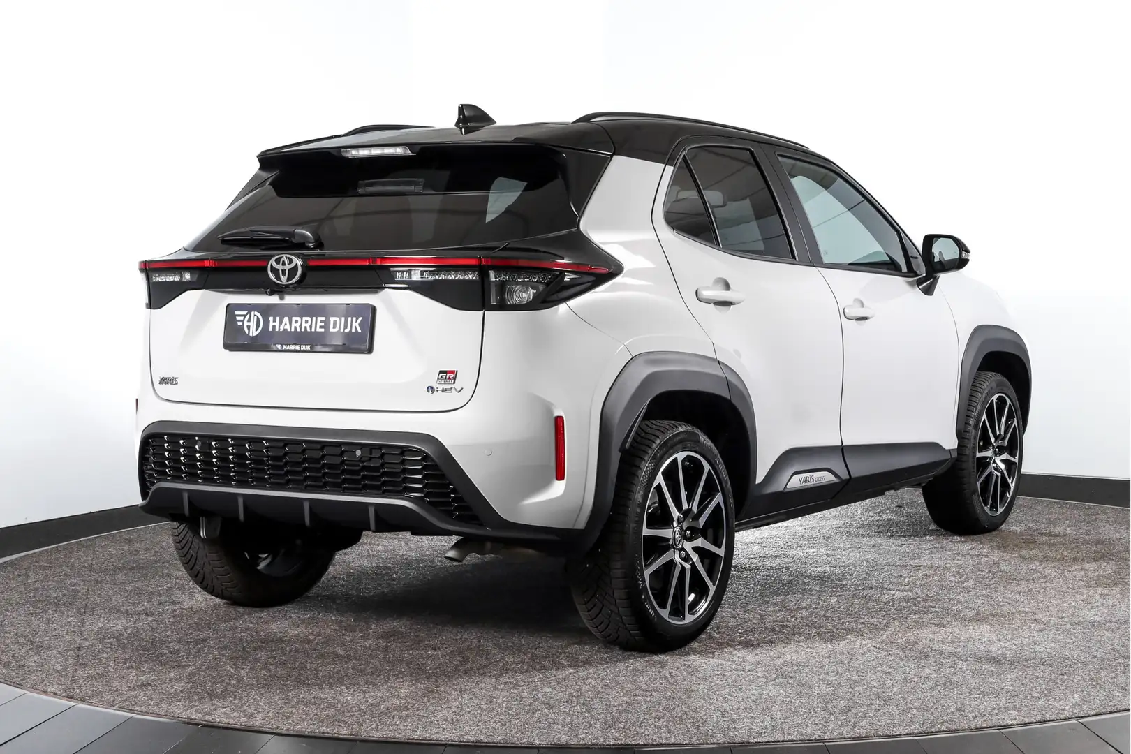 Toyota Yaris Cross 1.5 Hybrid 130 GR Sport | Dig.Cockpit | Adapt.Crui Grijs - 2