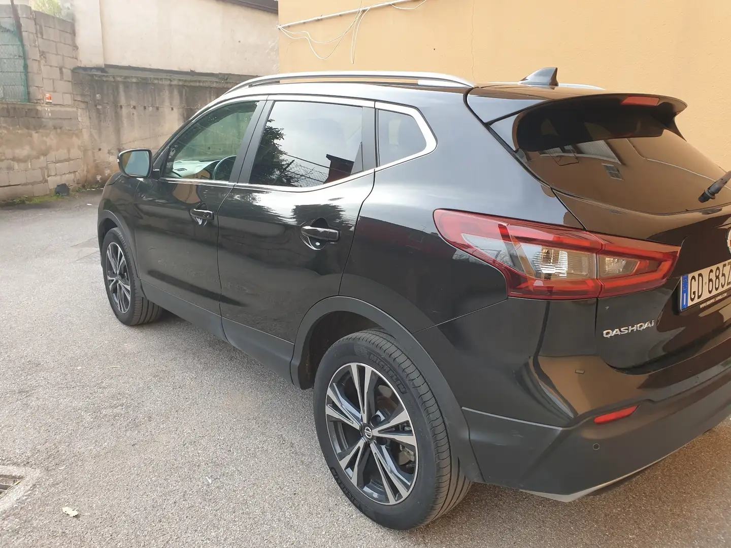 Nissan Qashqai 1.5 dCi N-CONNECTA Nero - 1